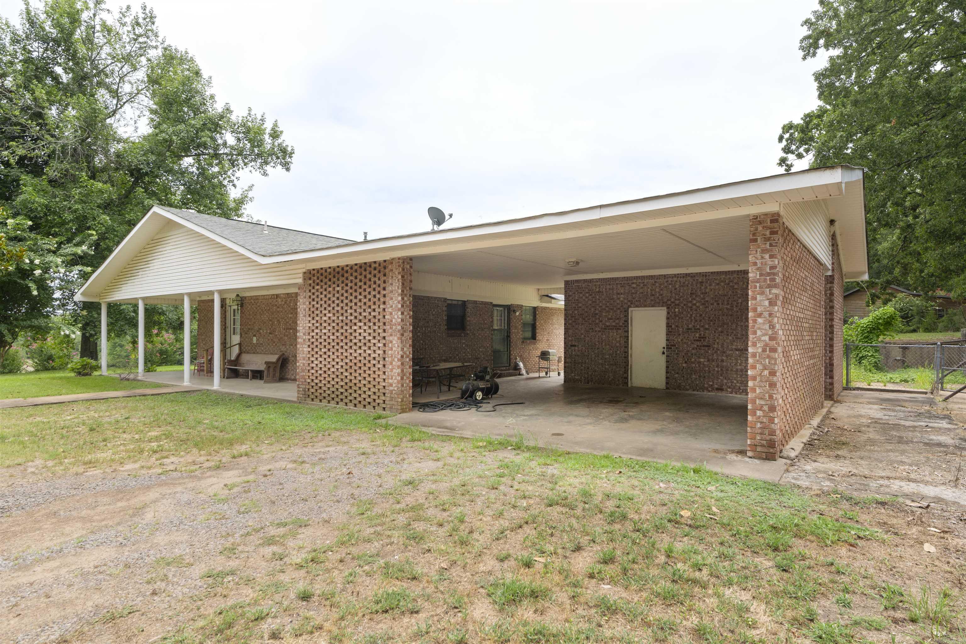 7665 Market  Dover, AR