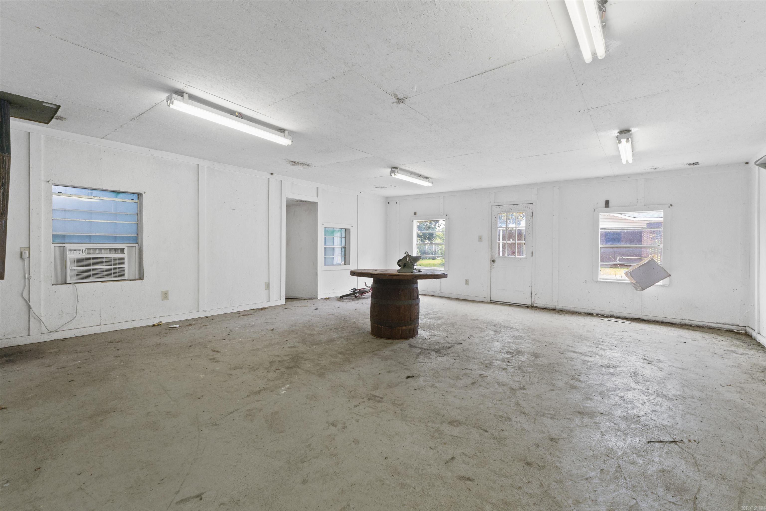 7665 Market  Dover, AR
