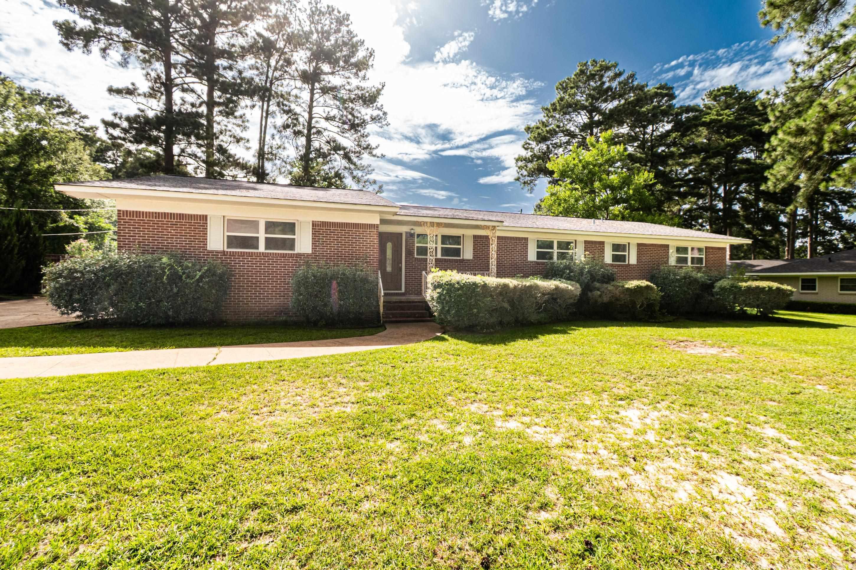 1717 Pineview  Magnolia, AR