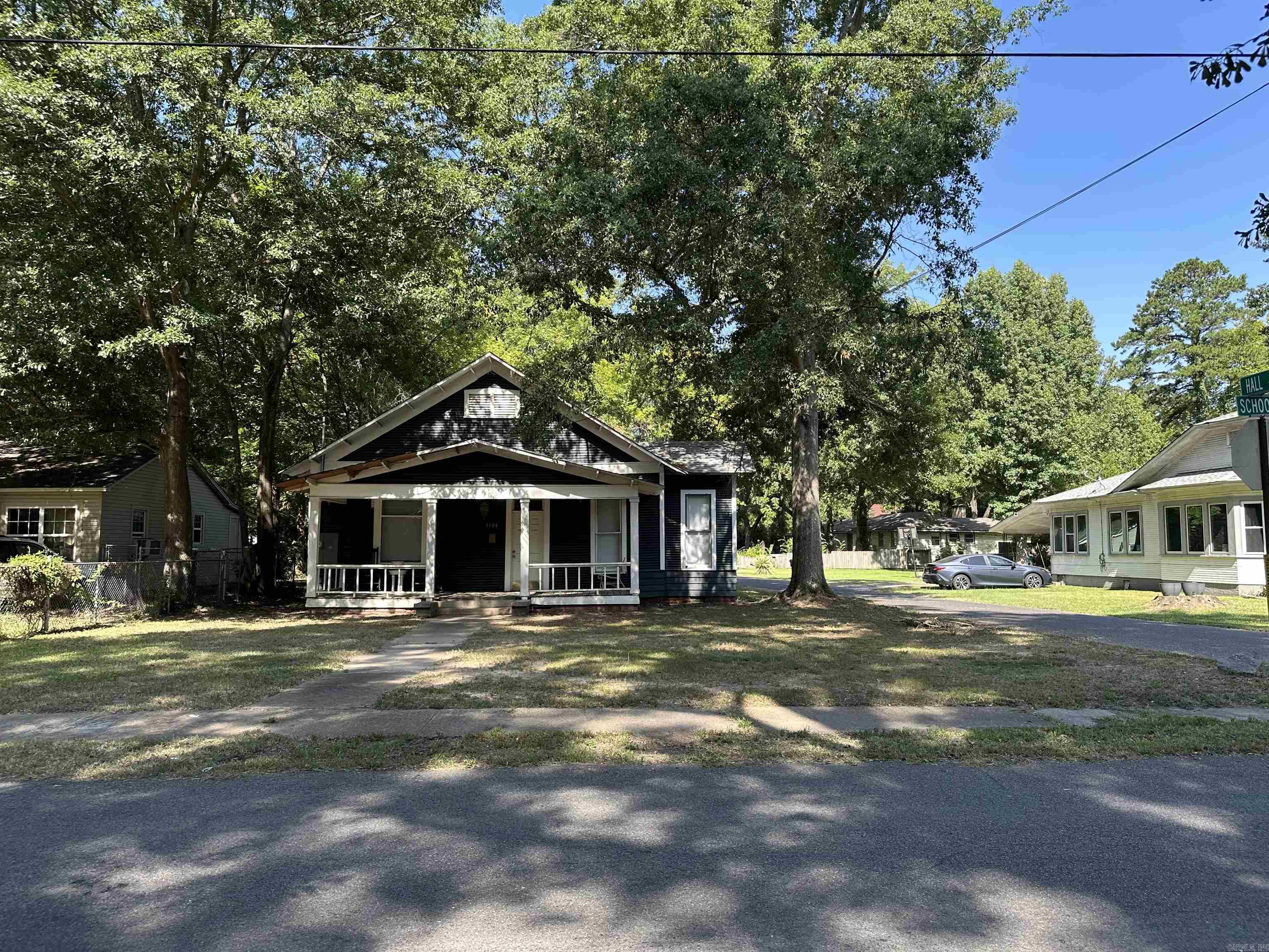 1104 School  Malvern, AR