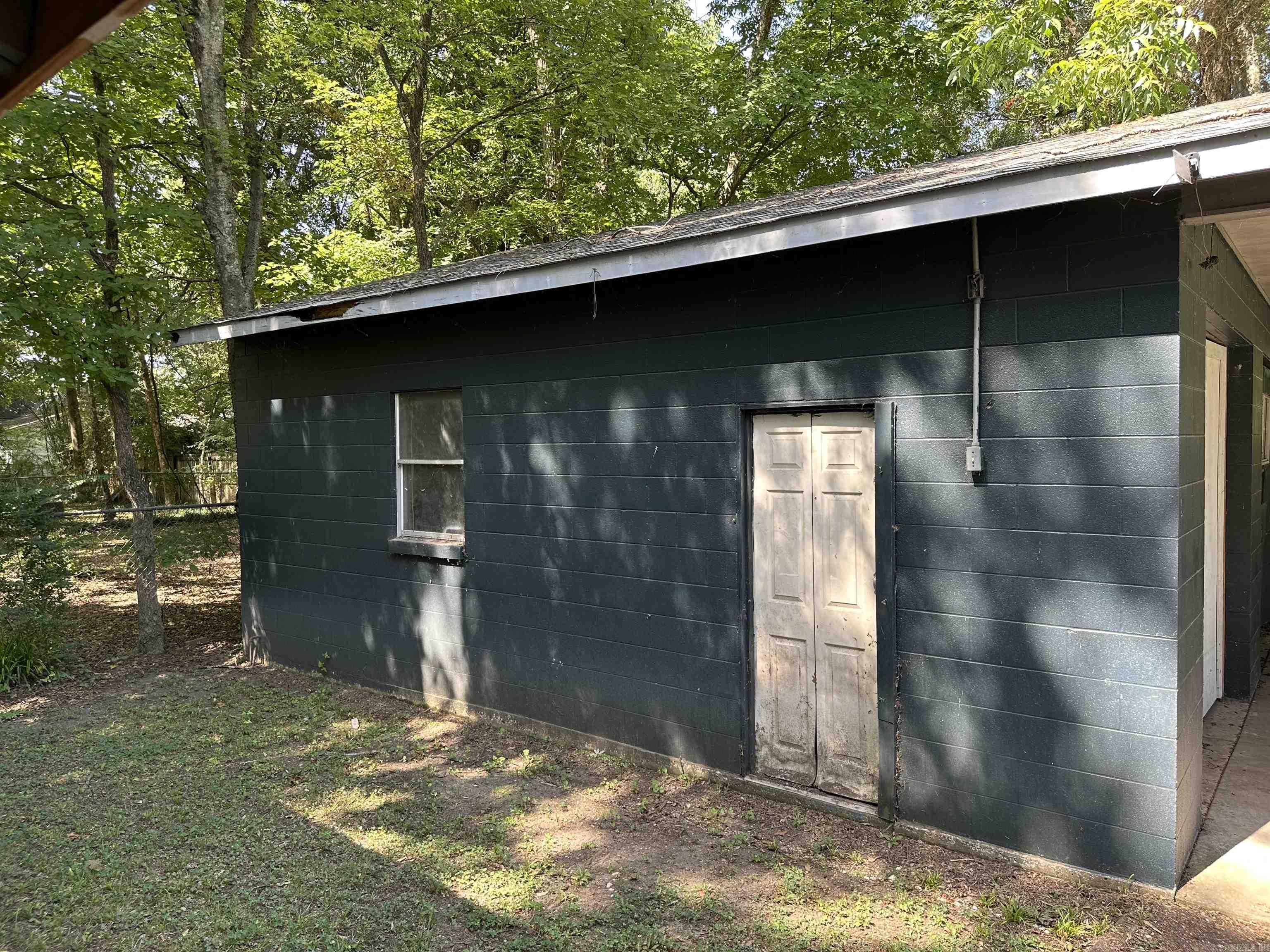 1104 School  Malvern, AR