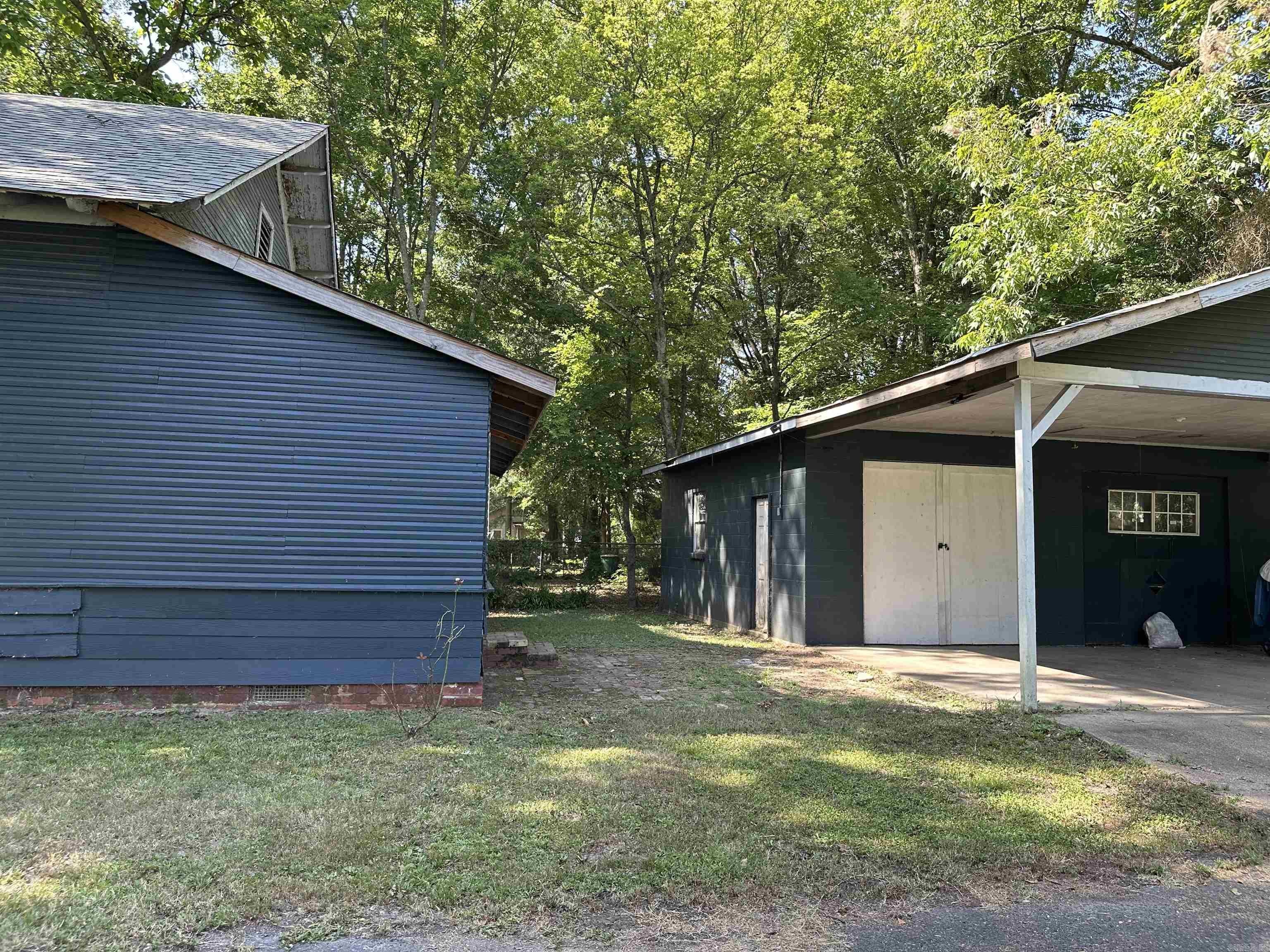 1104 School  Malvern, AR