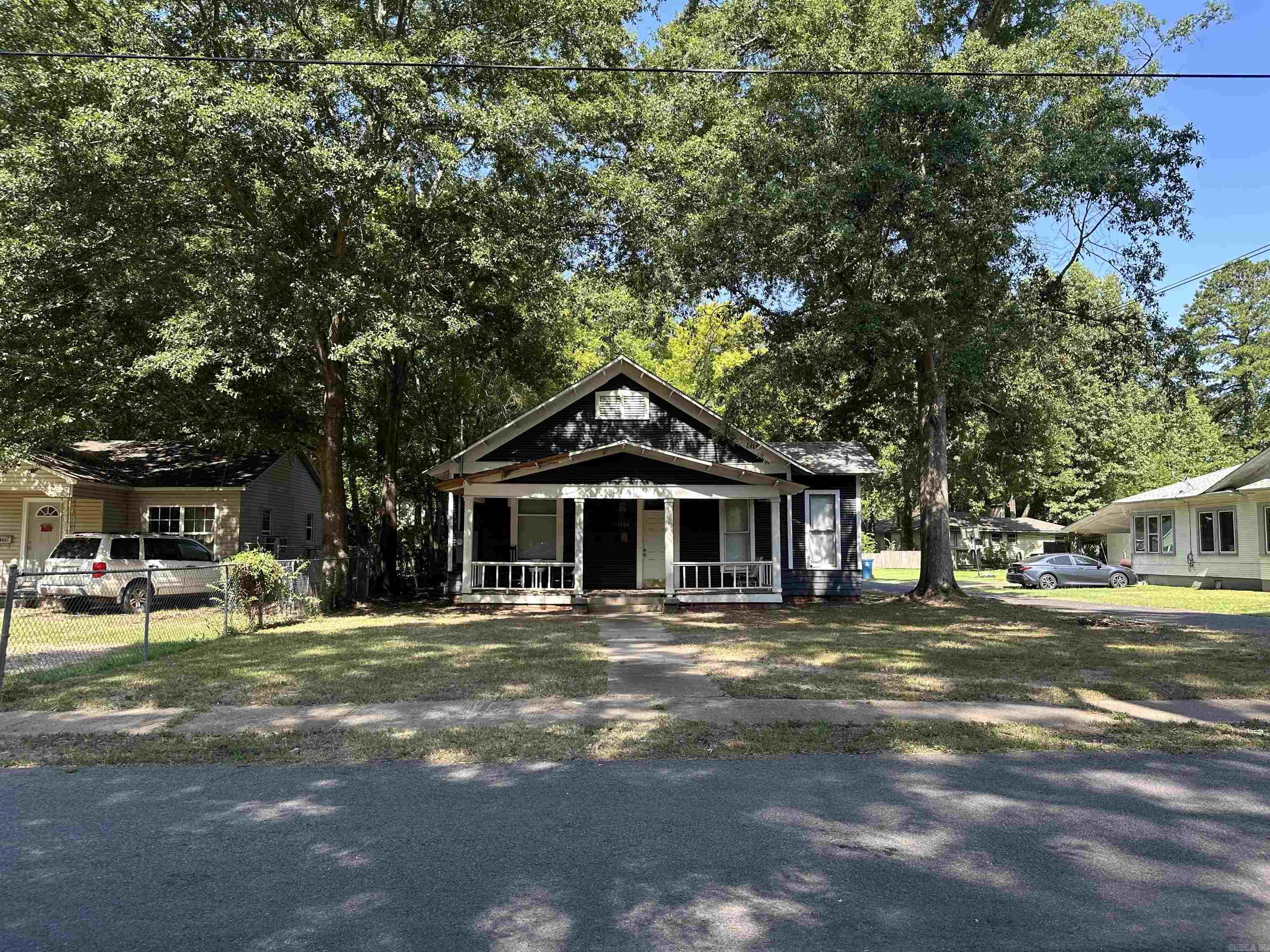 1104 School  Malvern, AR