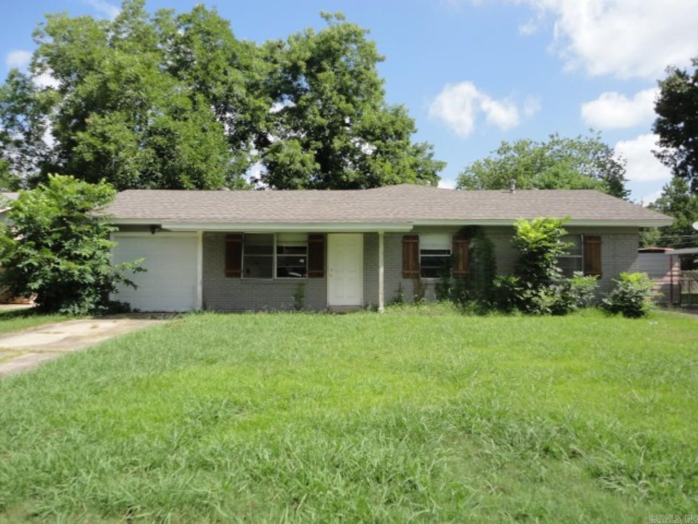 2605 W 37TH  Pine Bluff, AR