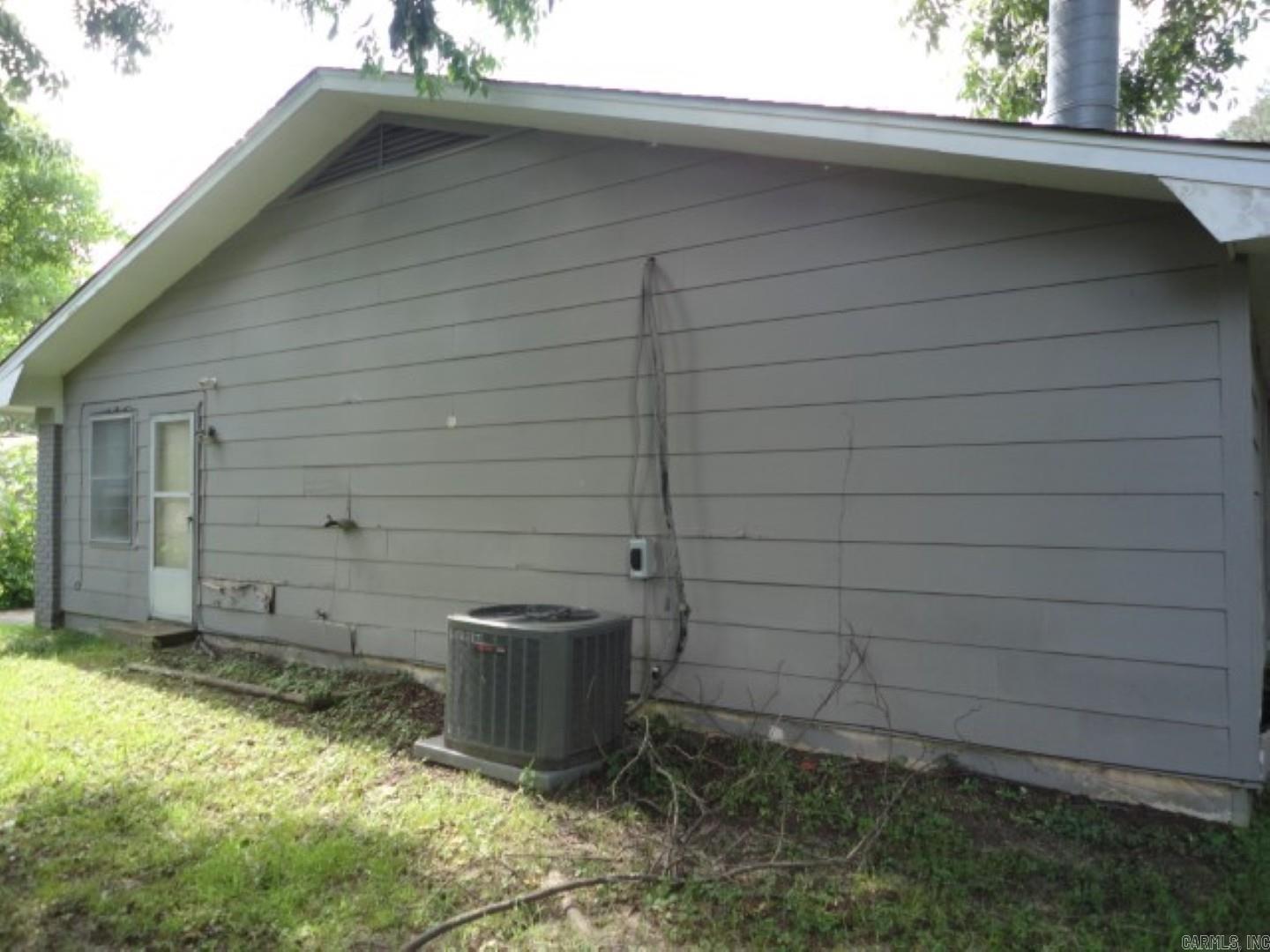 2605 W 37TH  Pine Bluff, AR