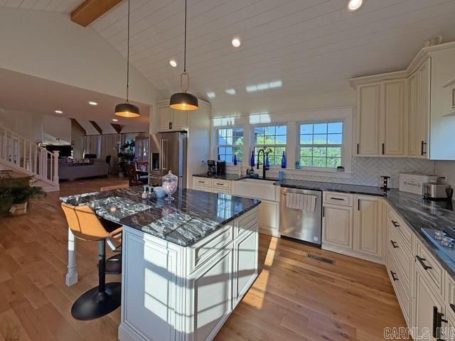 2070 Evening Shade Drive  Evening Shade, AR