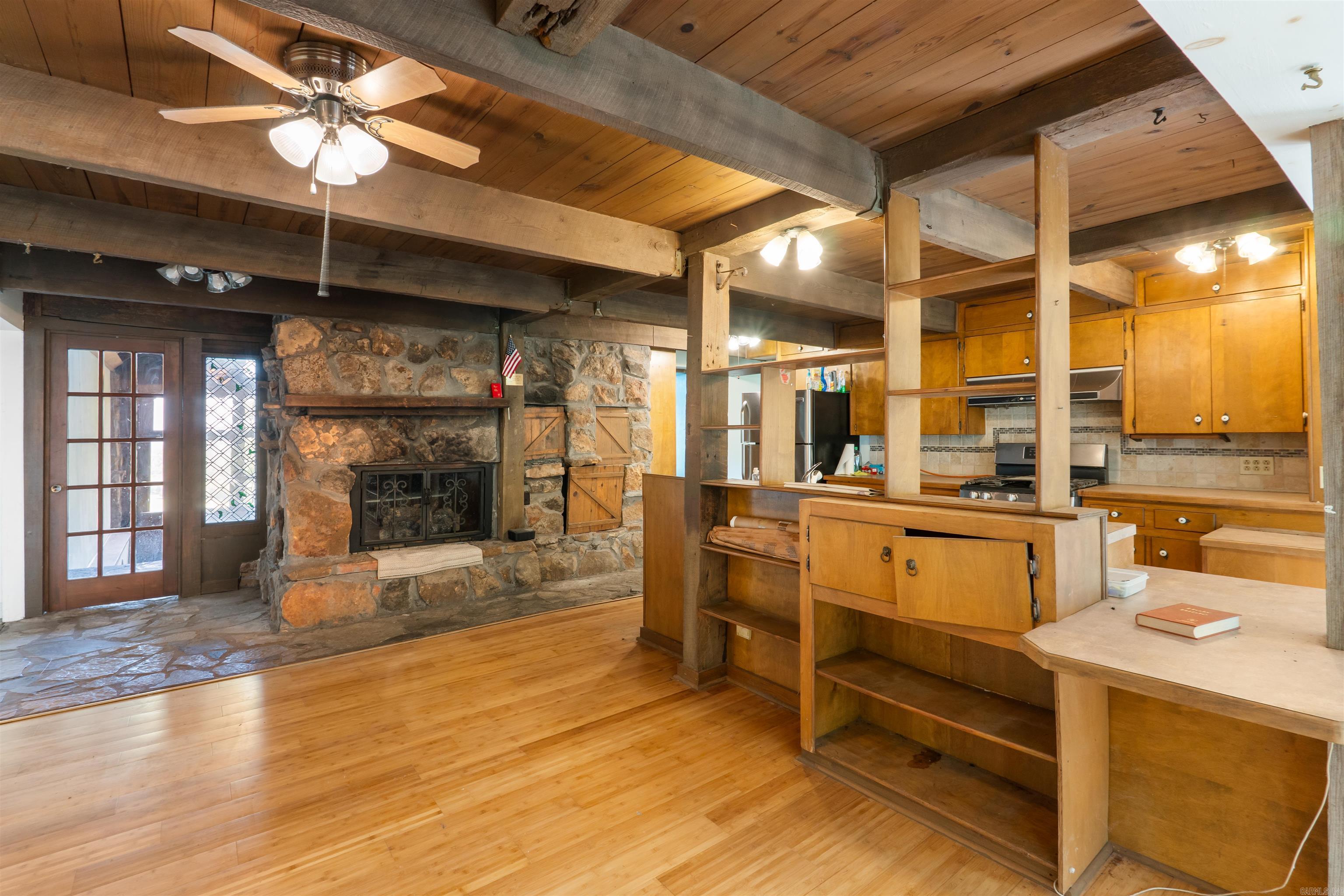 1154 Forest Home LN  Calico Rock, AR