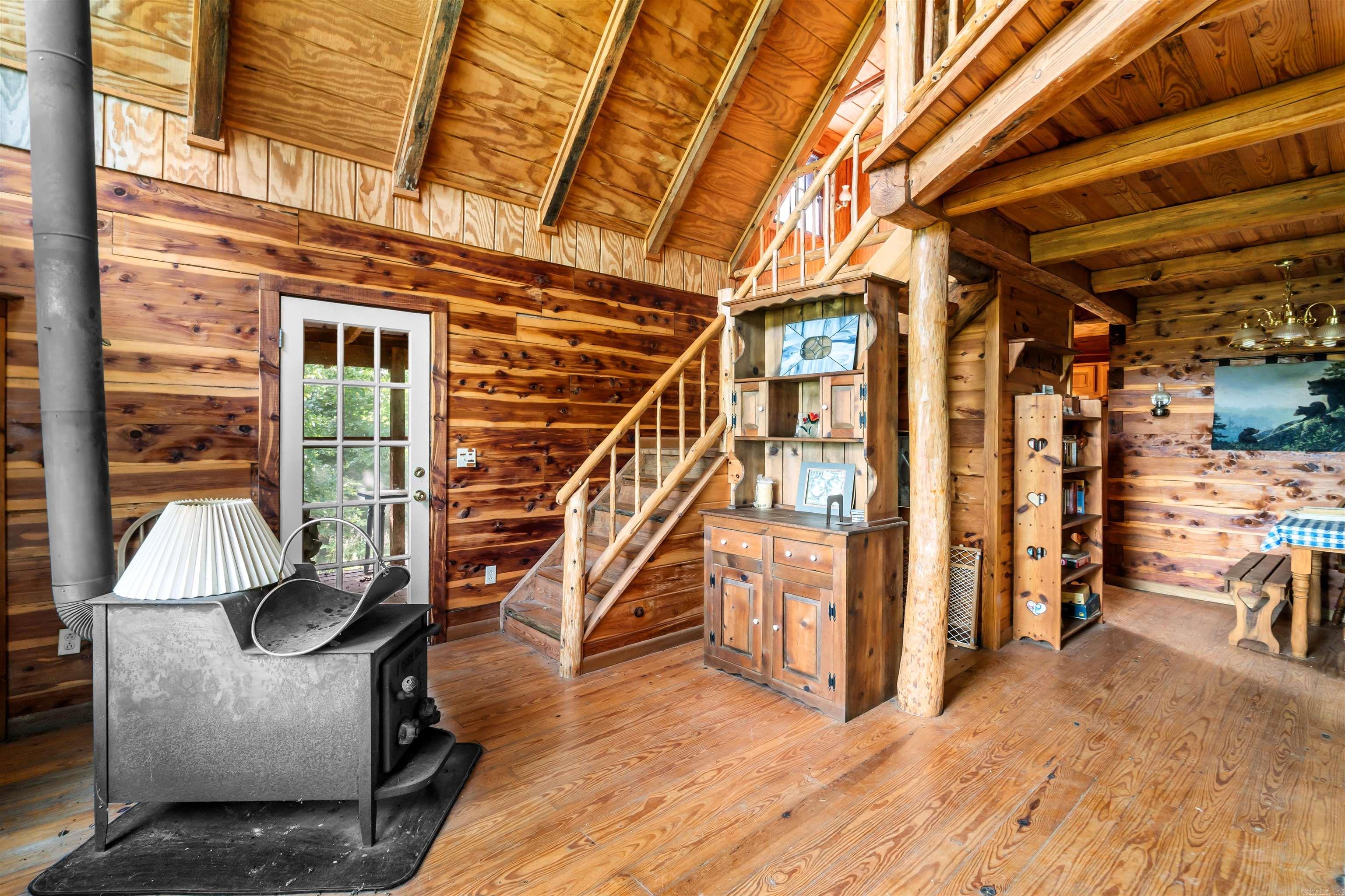 1154 Forest Home LN  Calico Rock, AR