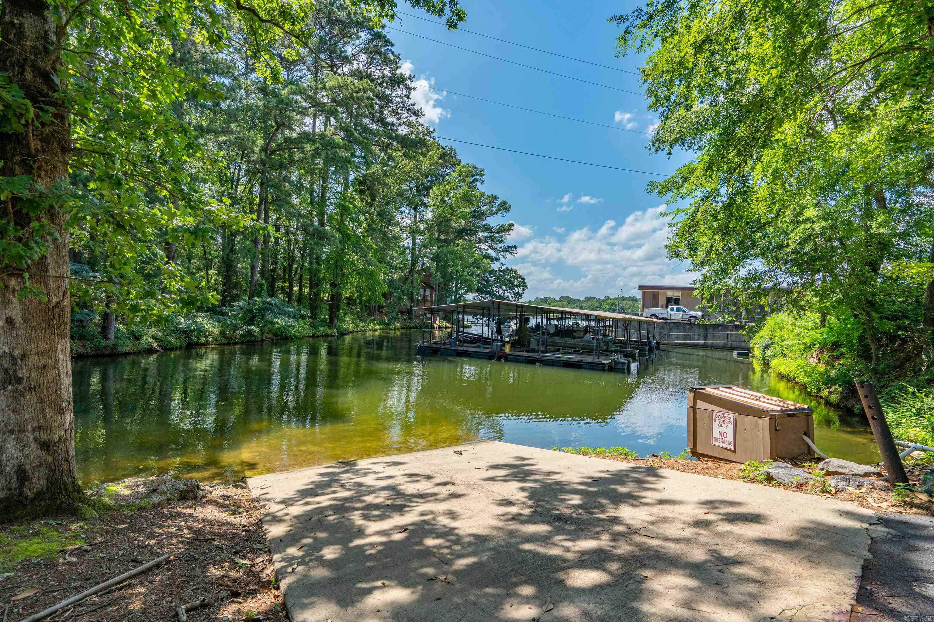 220 Sunset Bay Rd  Hot Springs, AR
