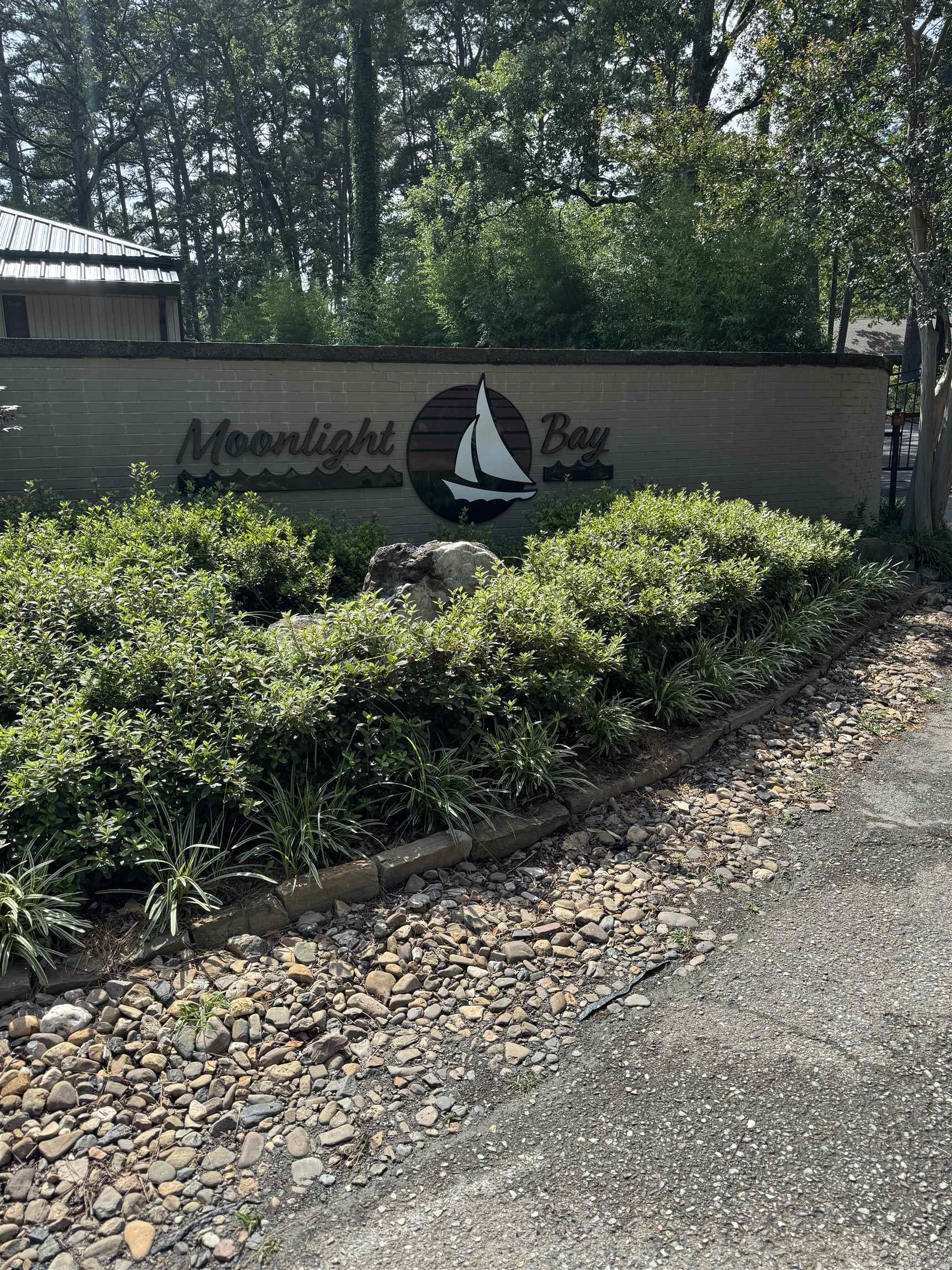 220 Sunset Bay Rd  Hot Springs, AR