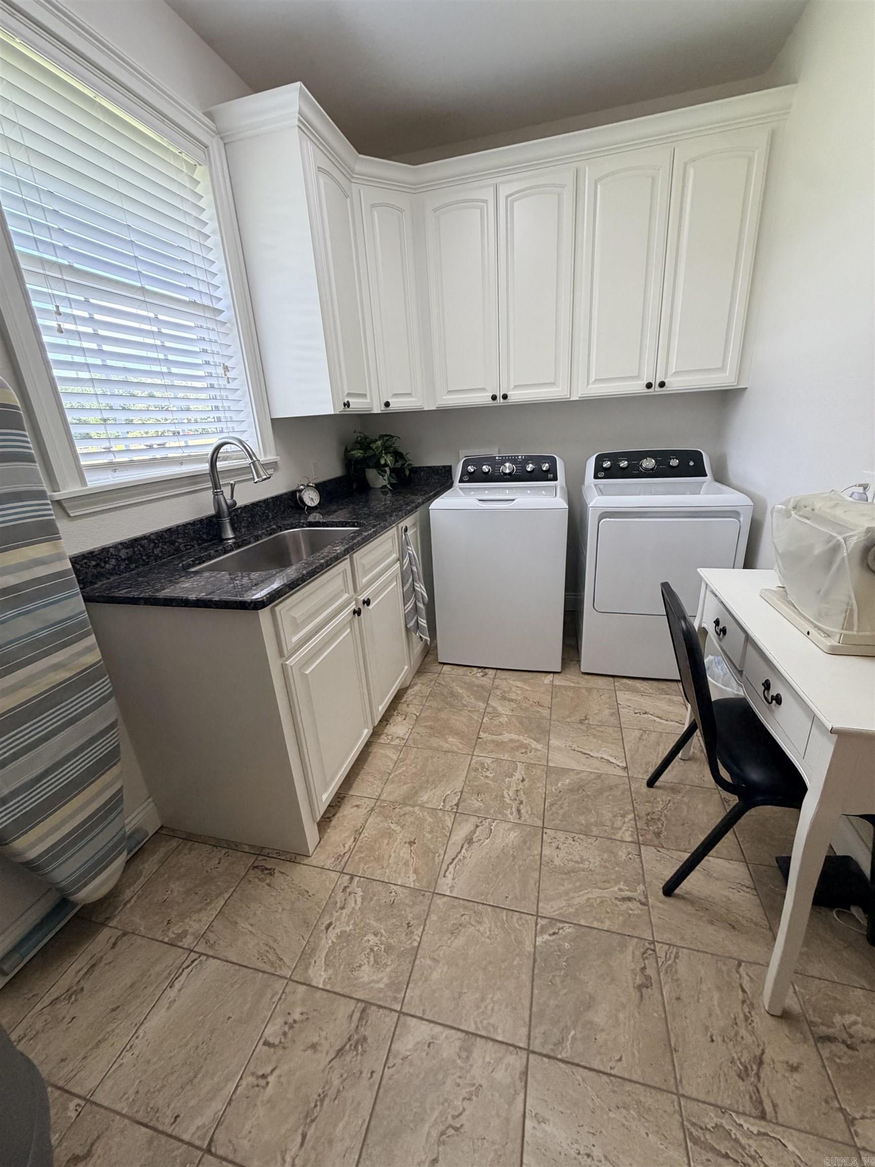 1664 Collins  Nashville, AR