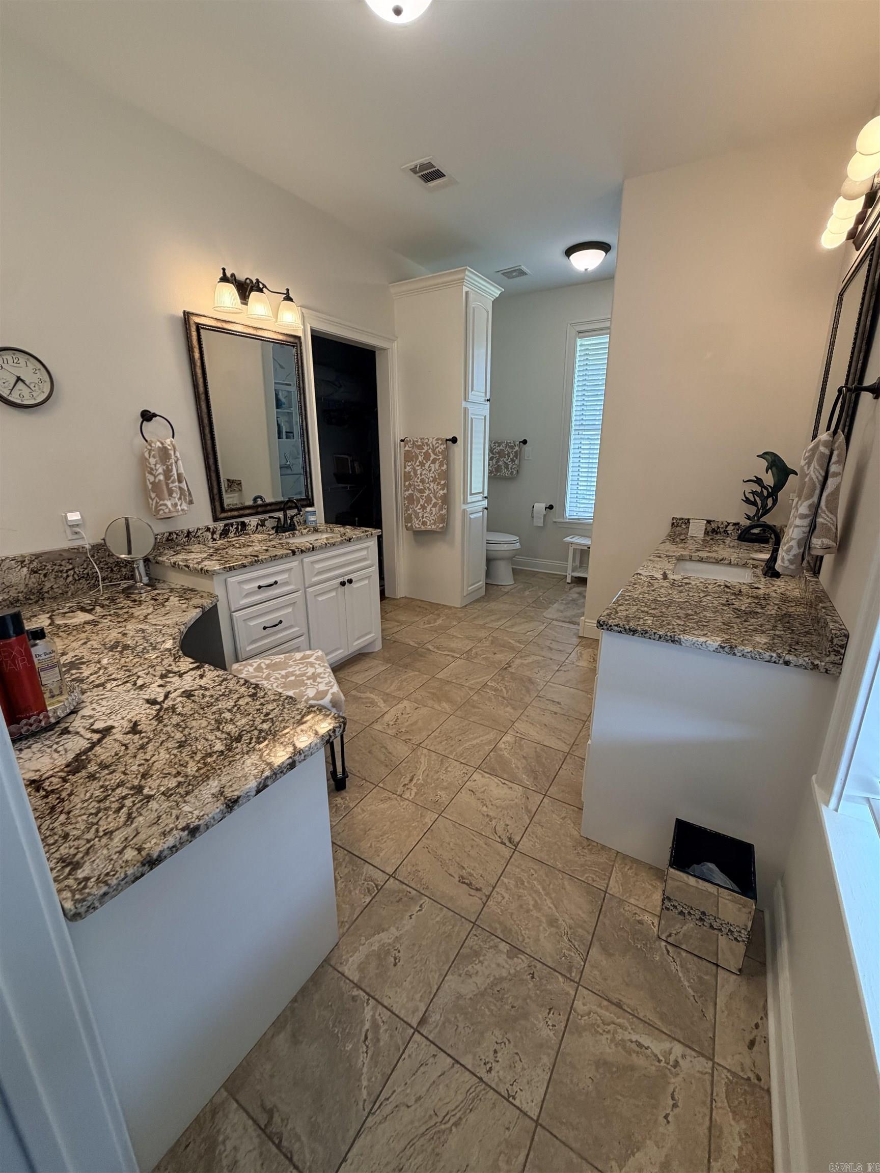 1664 Collins  Nashville, AR