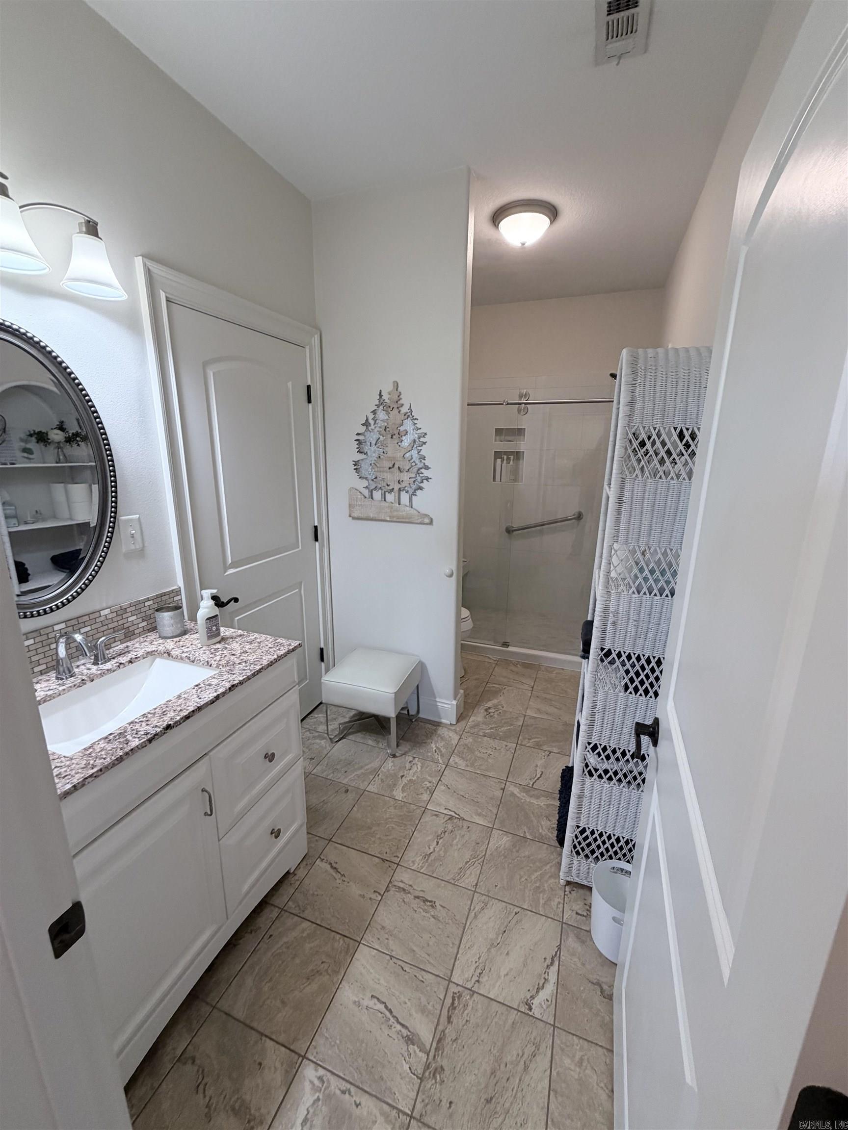 1664 Collins  Nashville, AR