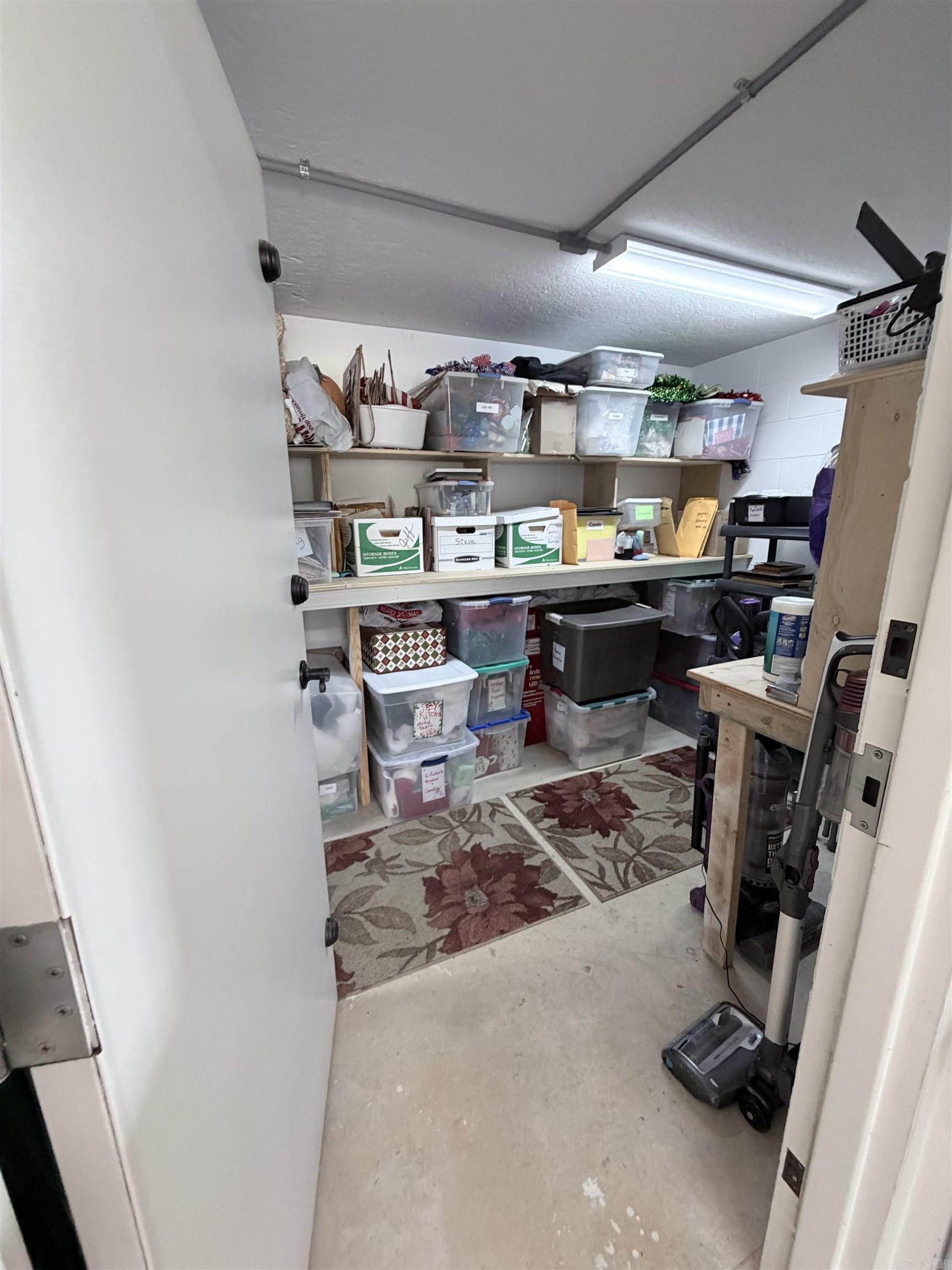 1664 Collins  Nashville, AR