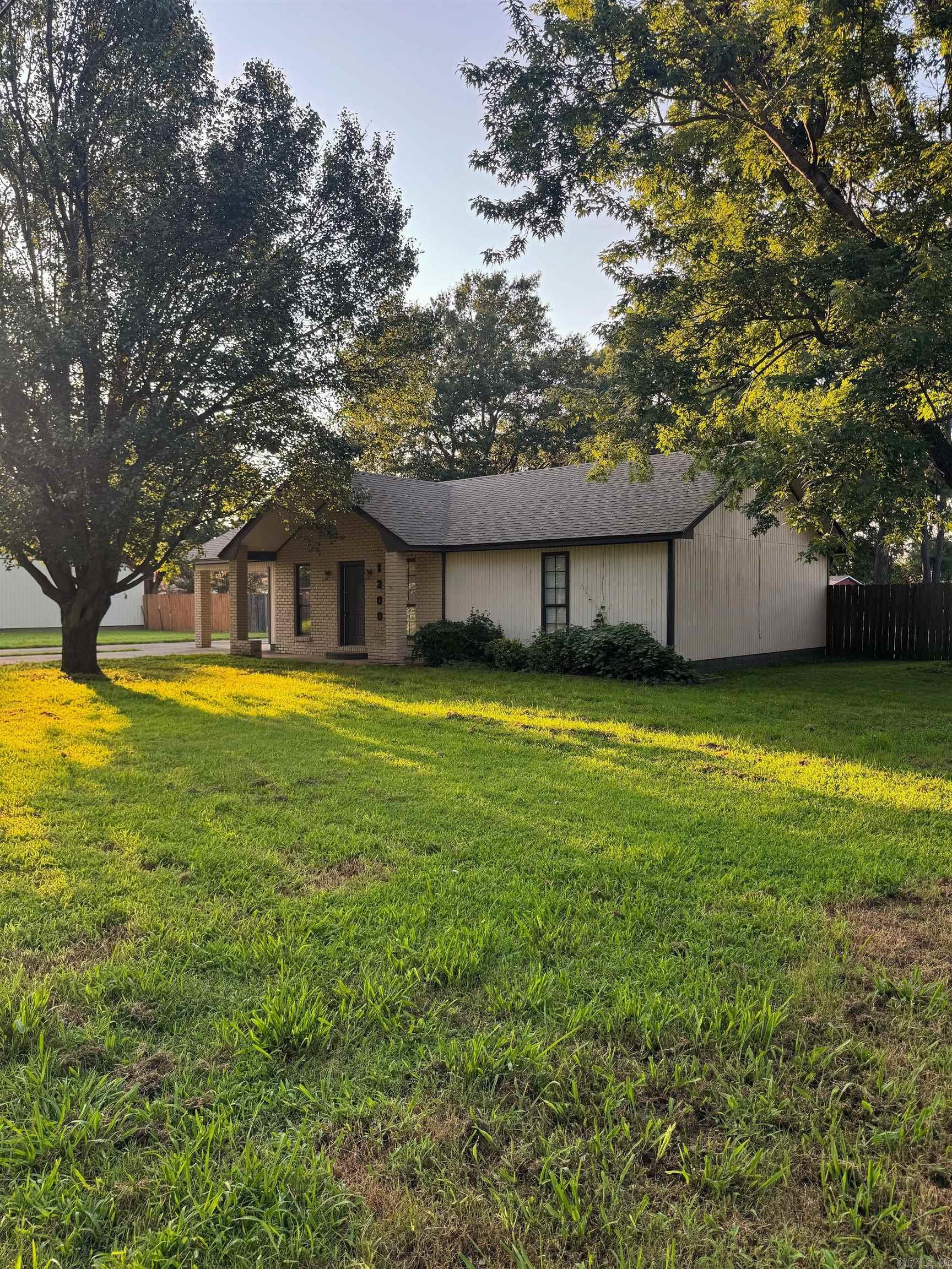 1300 Charles  Trumann, AR