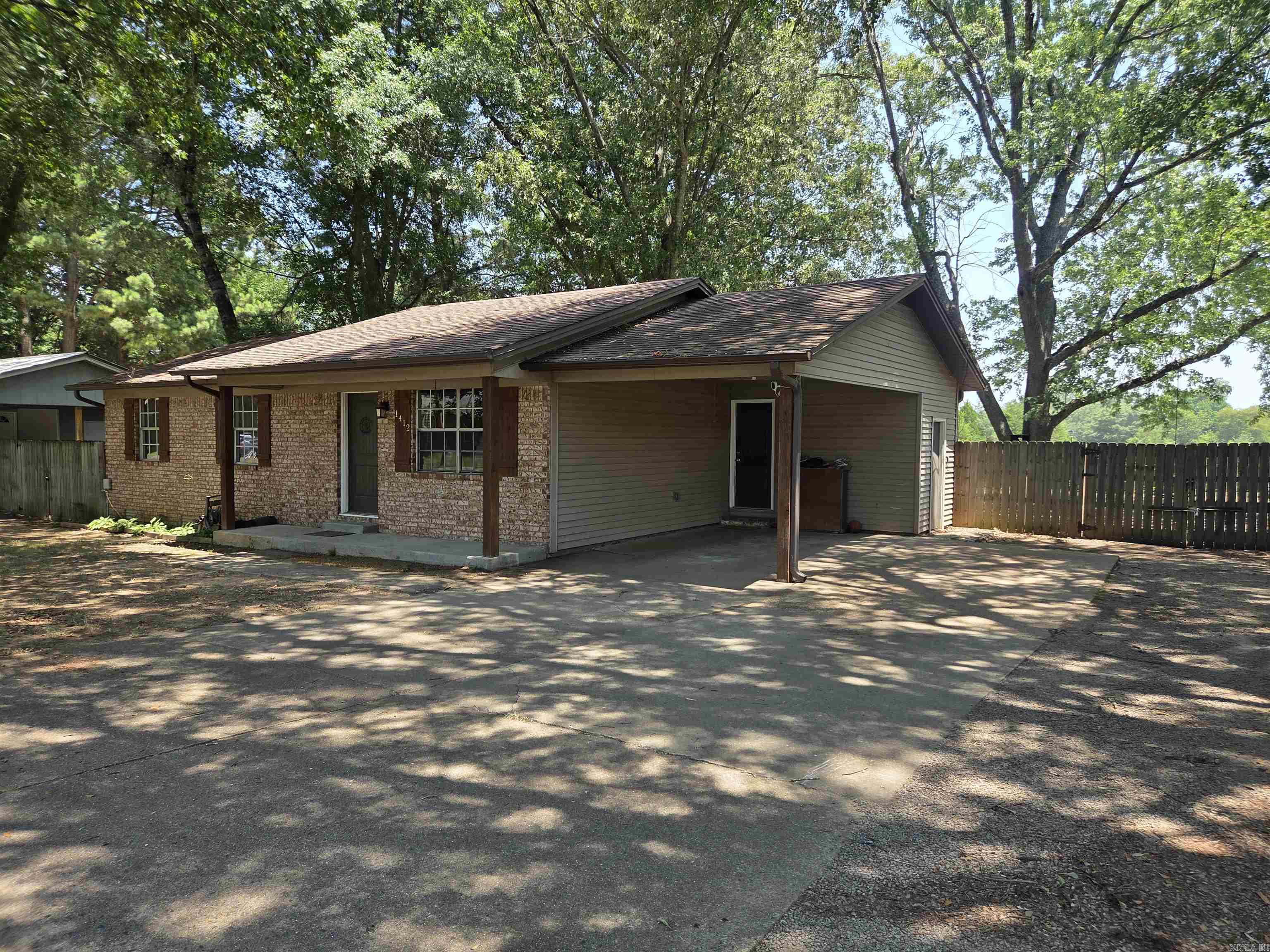 1412 Magee  Searcy, AR