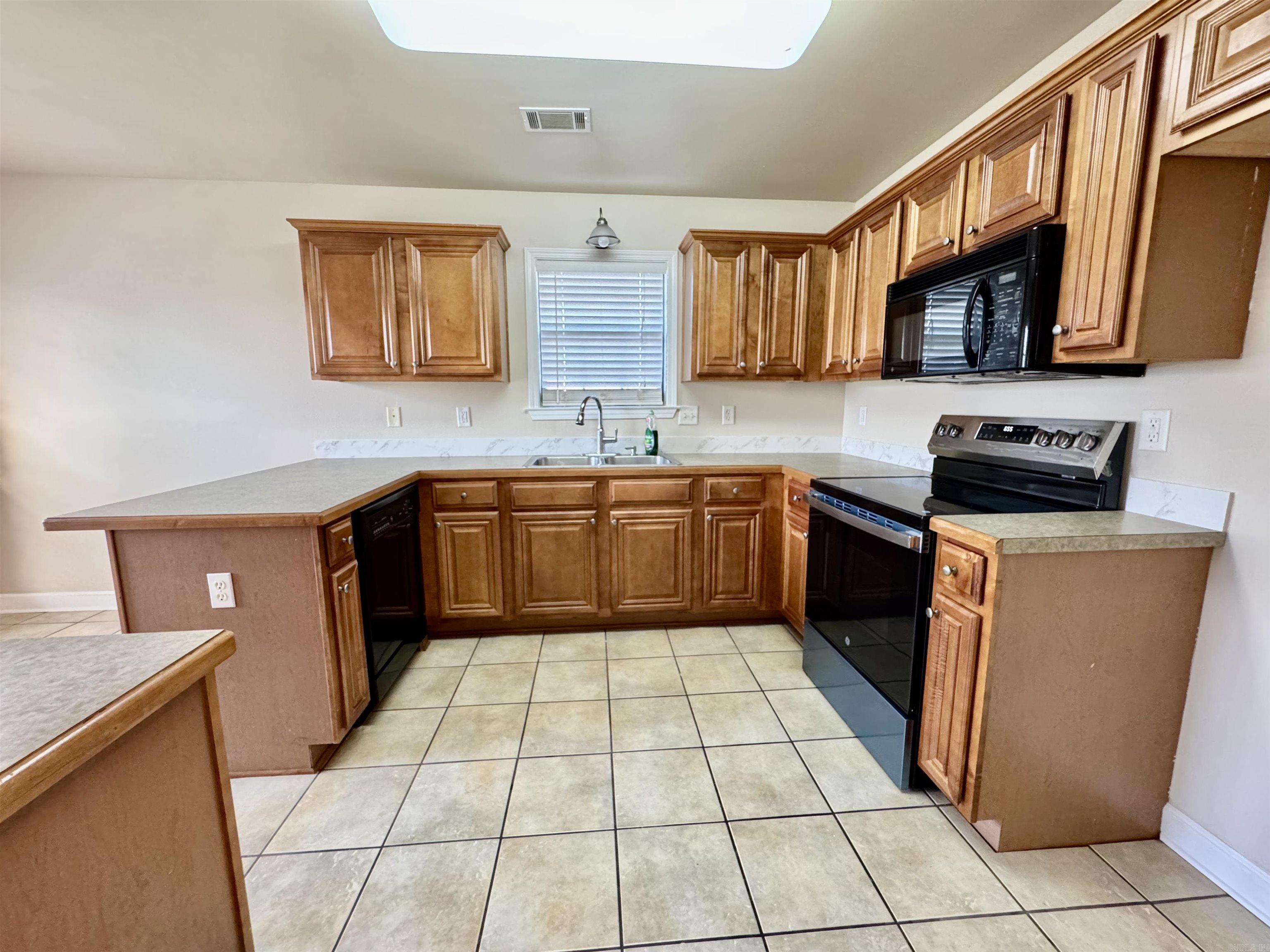 2460 Apple Blossom  Conway, AR