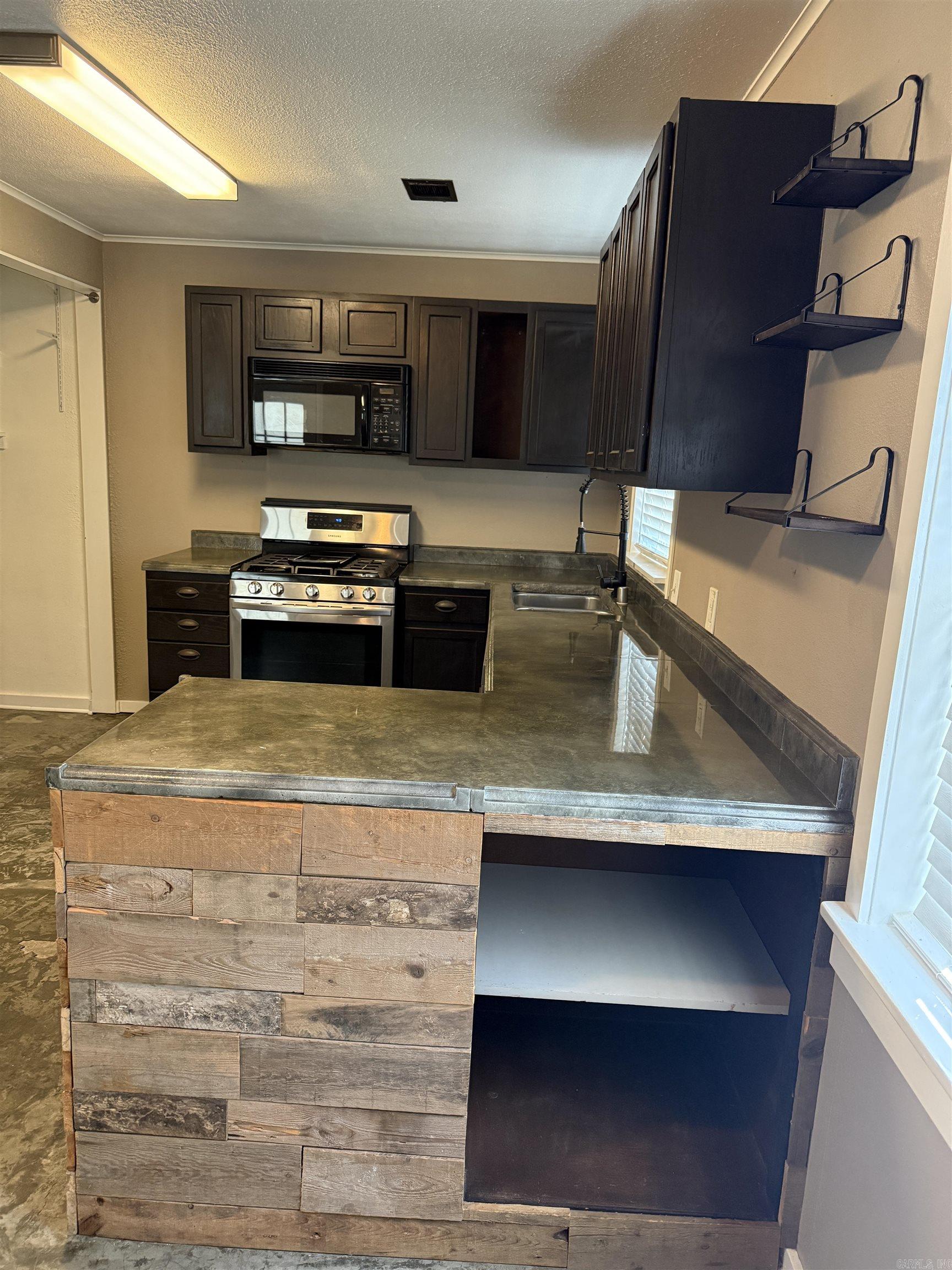 208 Princeton  Benton, AR