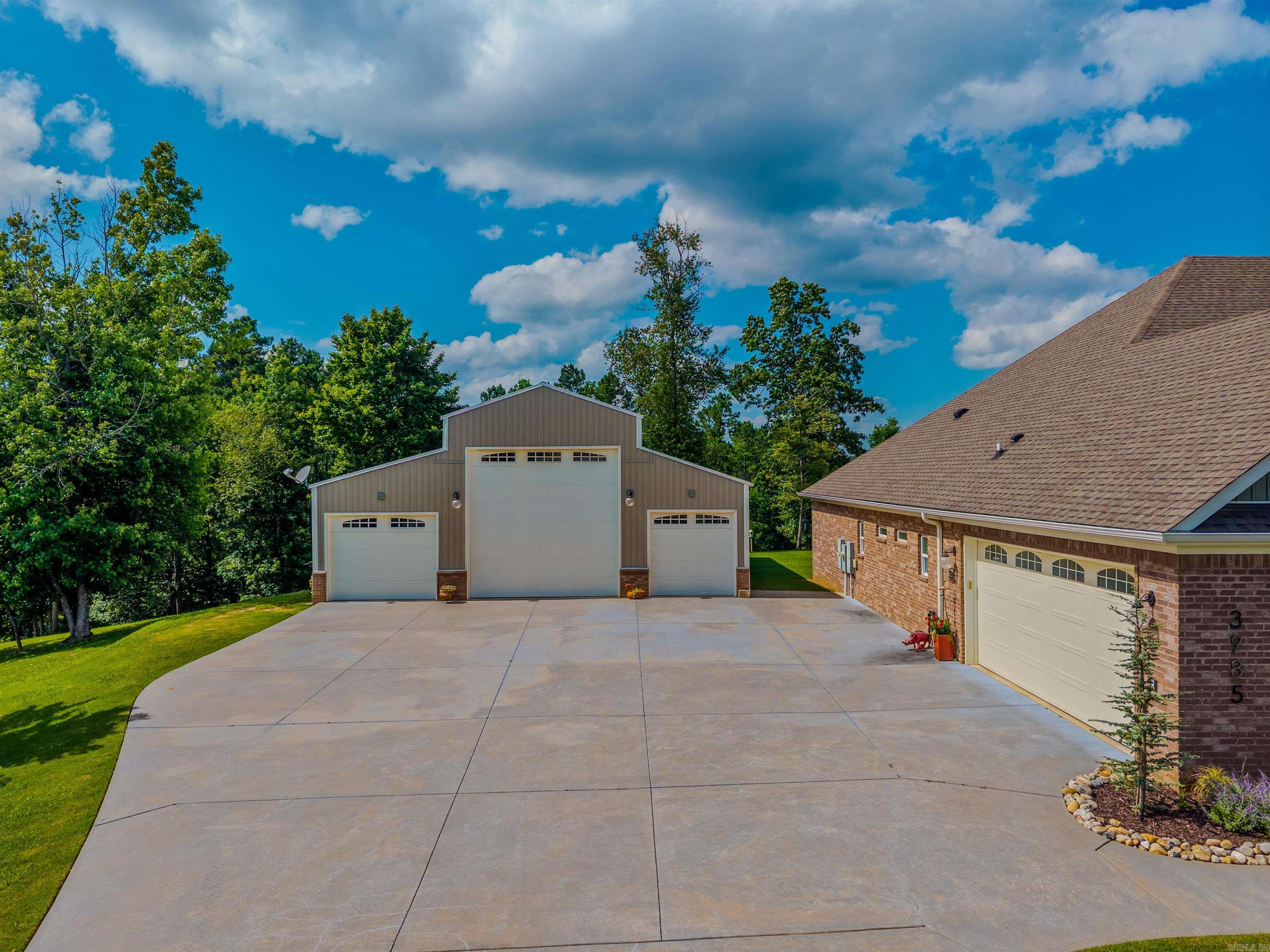 3985 BENT TREE  Benton, AR