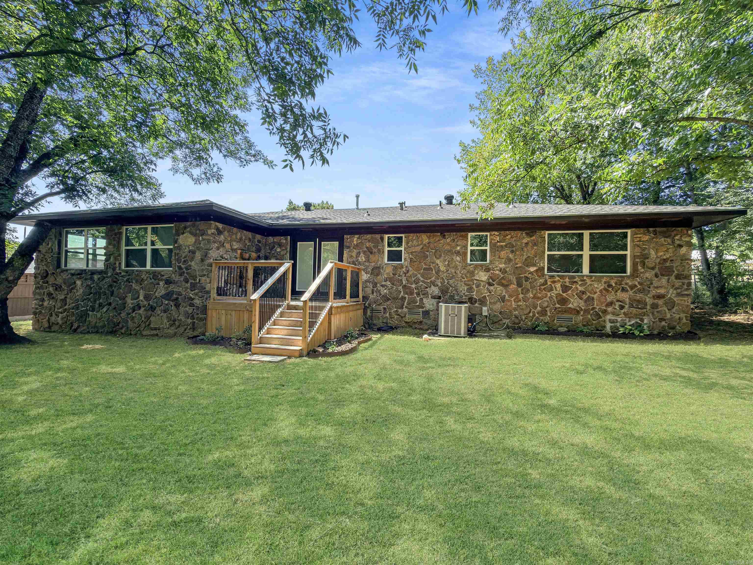 104 NW 16th  Atkins, AR