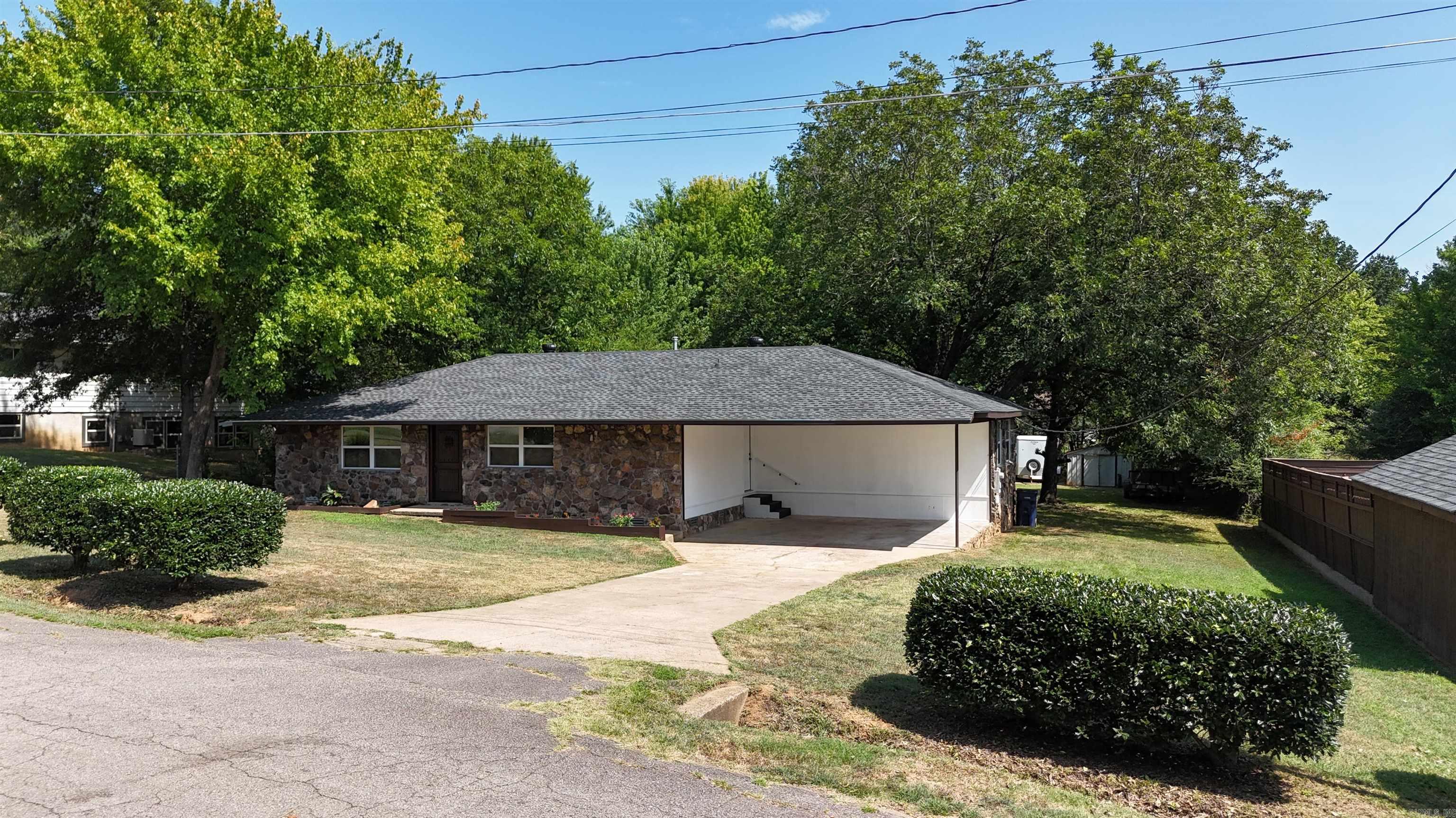 104 NW 16th  Atkins, AR