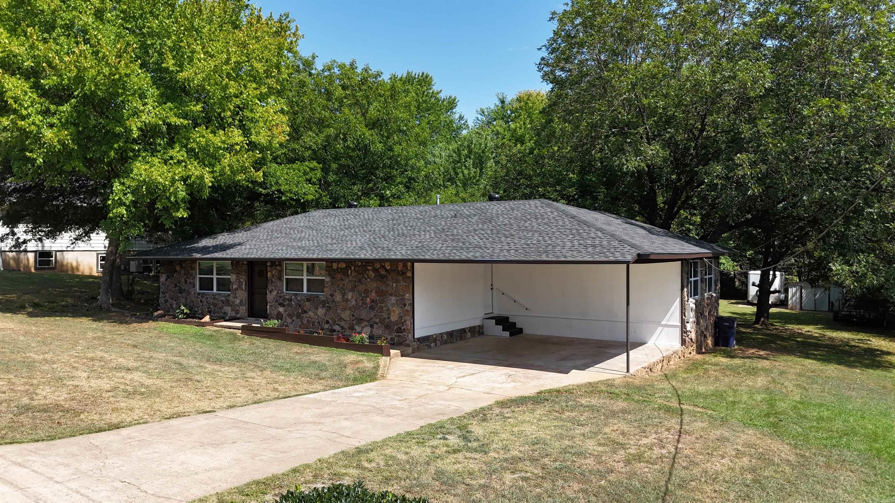 104 NW 16th  Atkins, AR