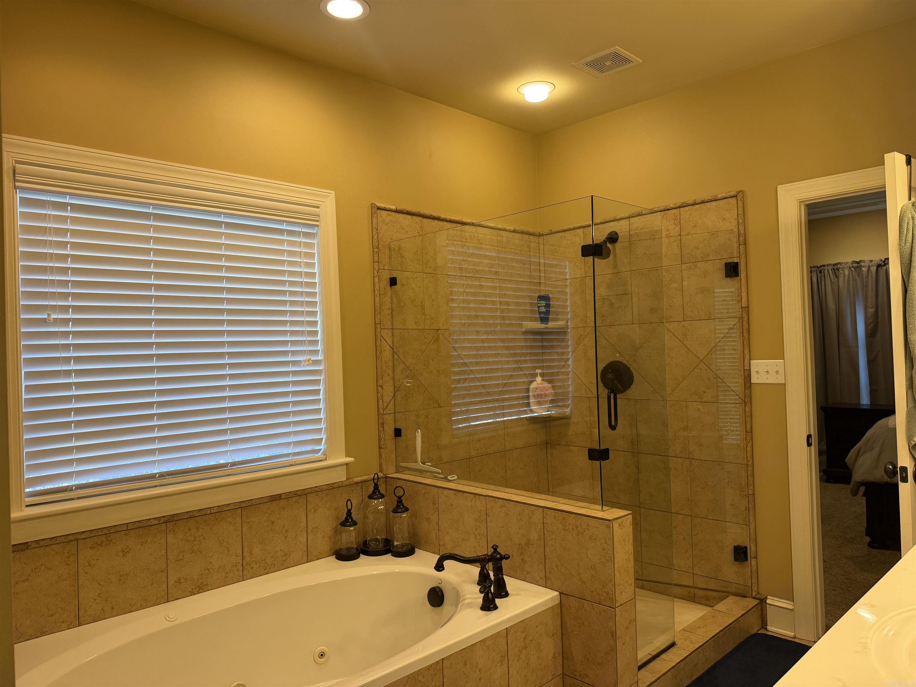 5600 Pear Tree Drive  Hensley, AR