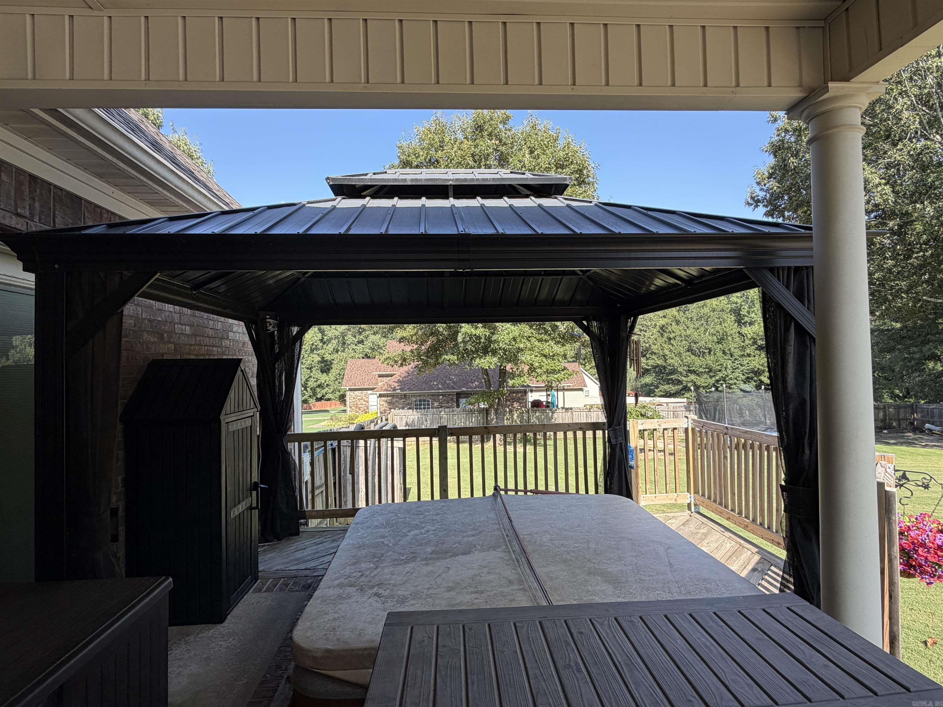 5600 Pear Tree Drive  Hensley, AR