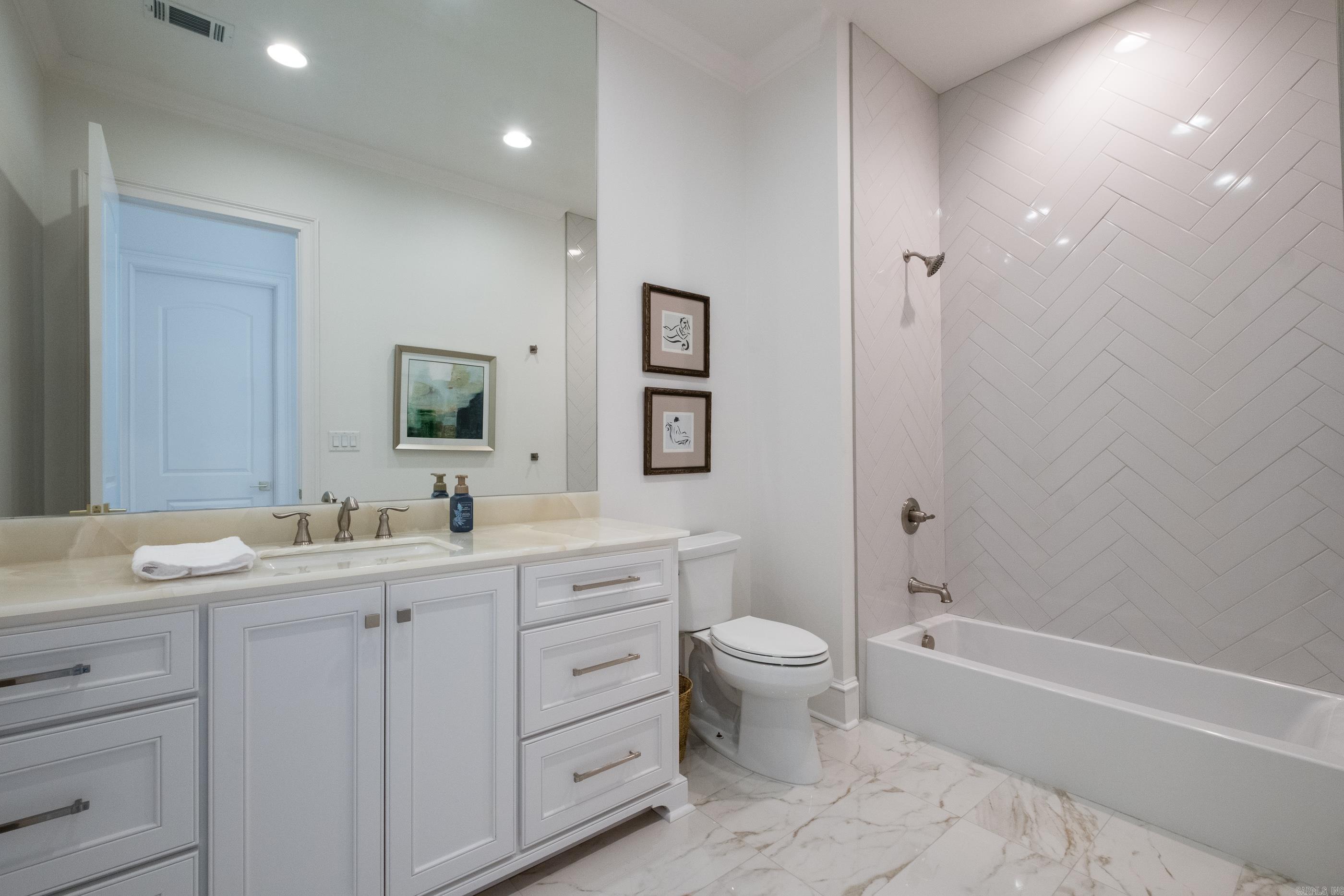 219 Waterview Garden  Roland, AR