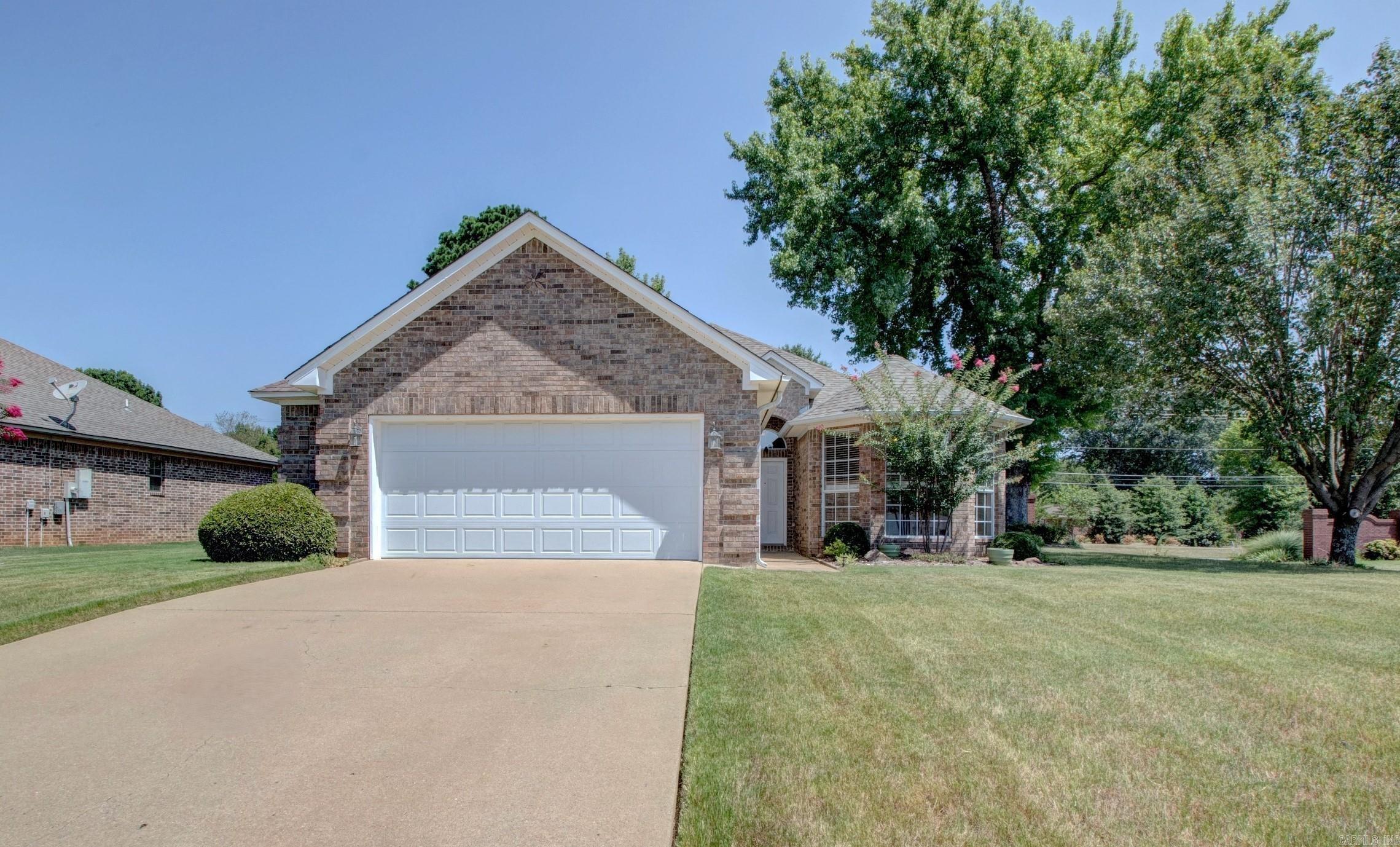 2 Fredonia  Mayflower, AR