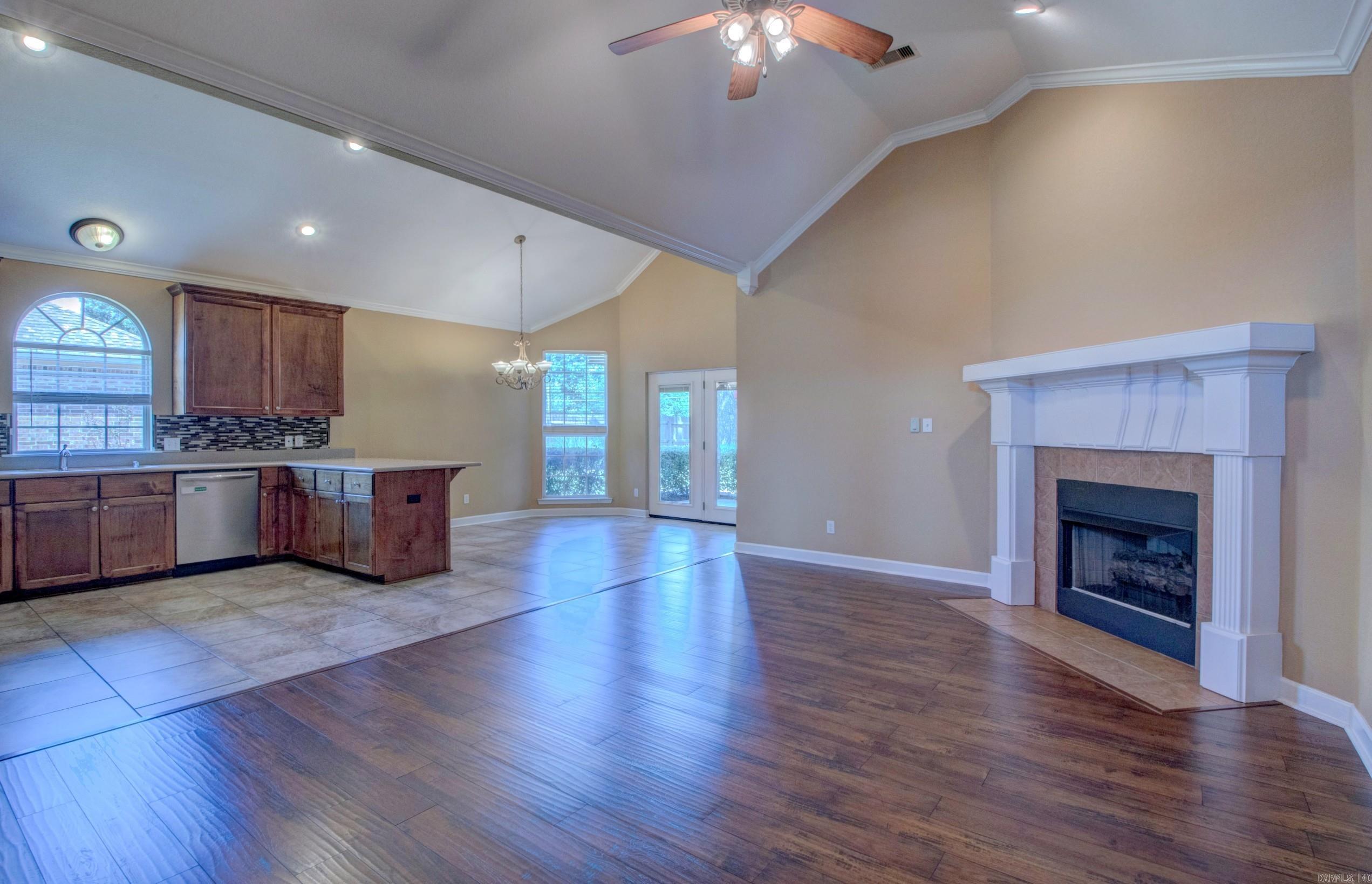 2 Fredonia  Mayflower, AR