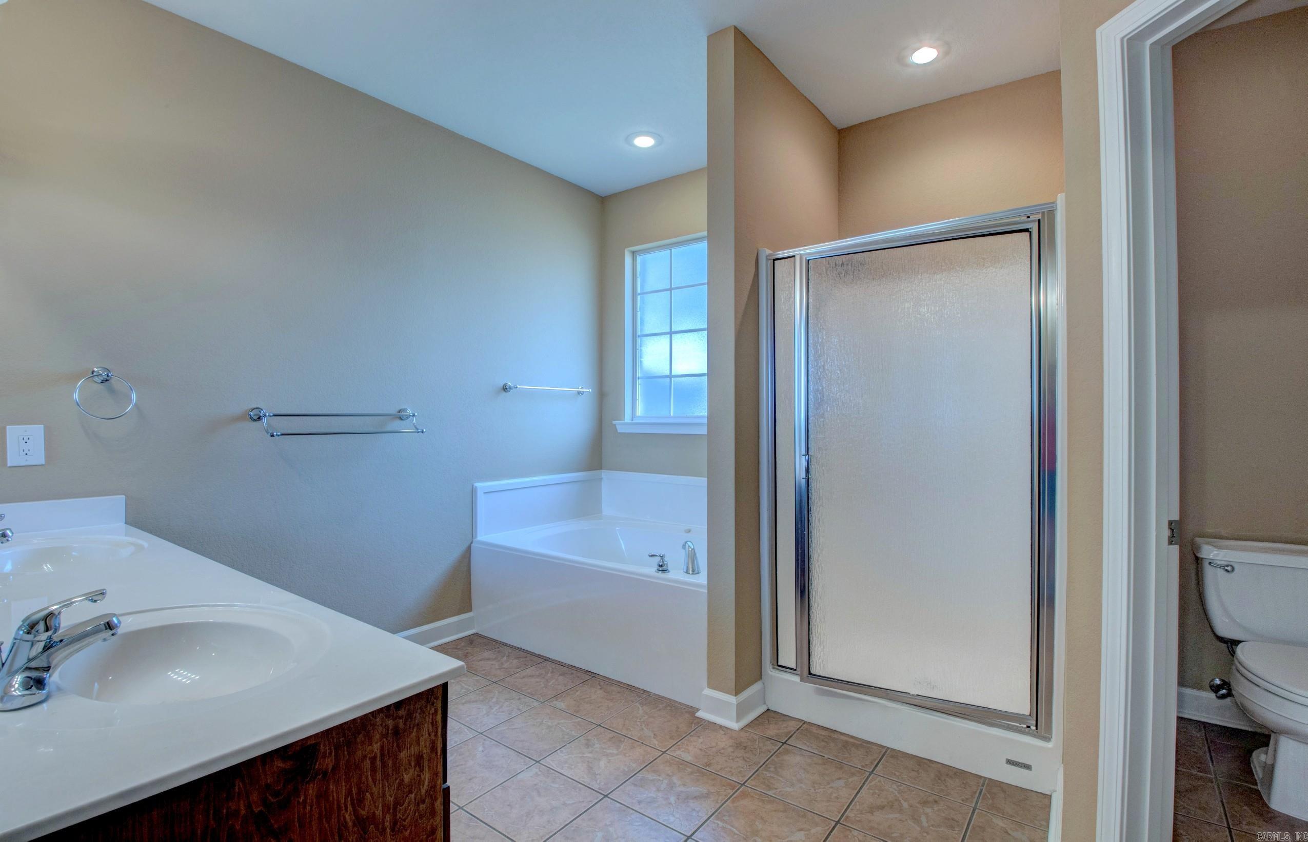2 Fredonia  Mayflower, AR