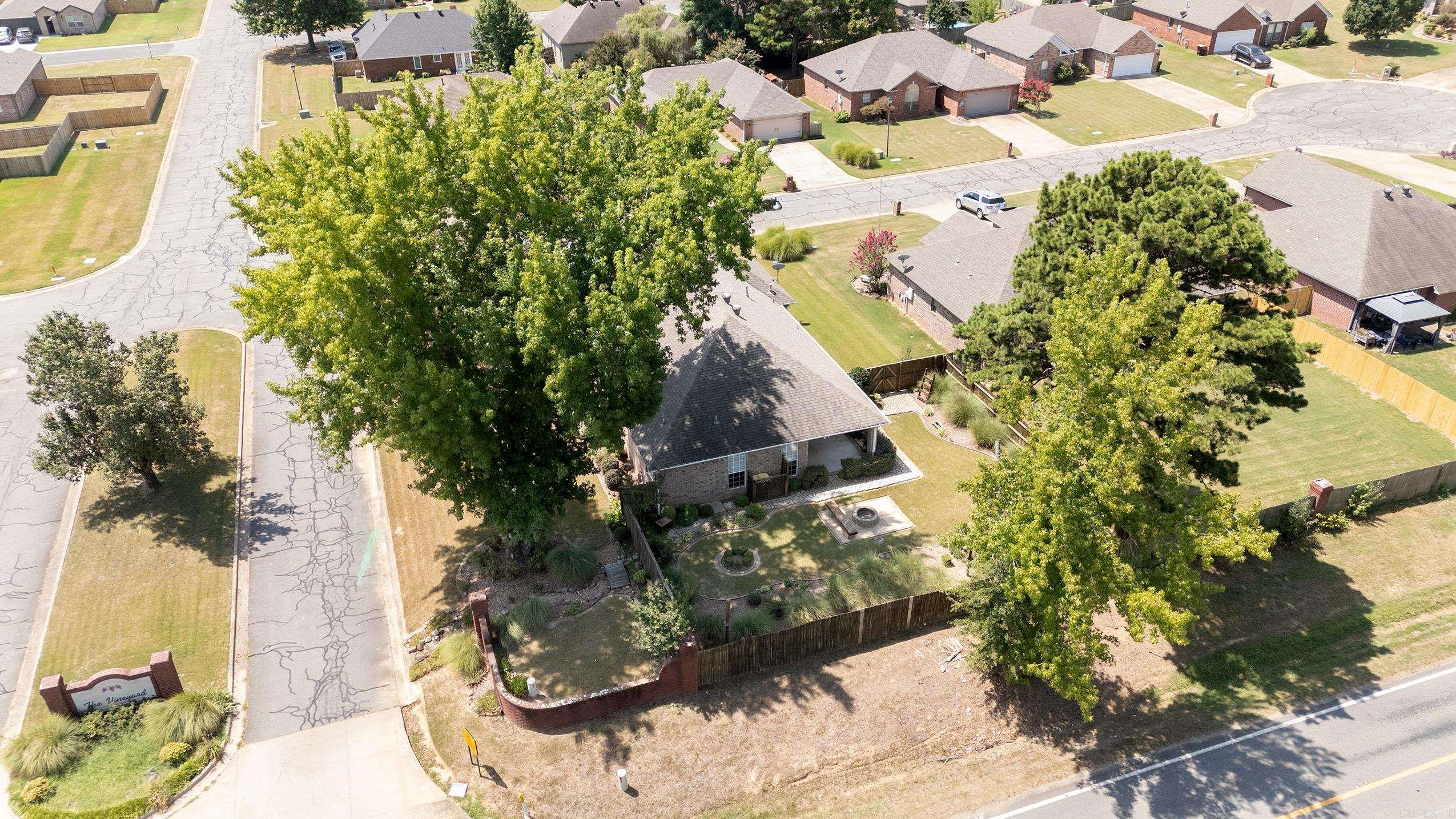 2 Fredonia  Mayflower, AR