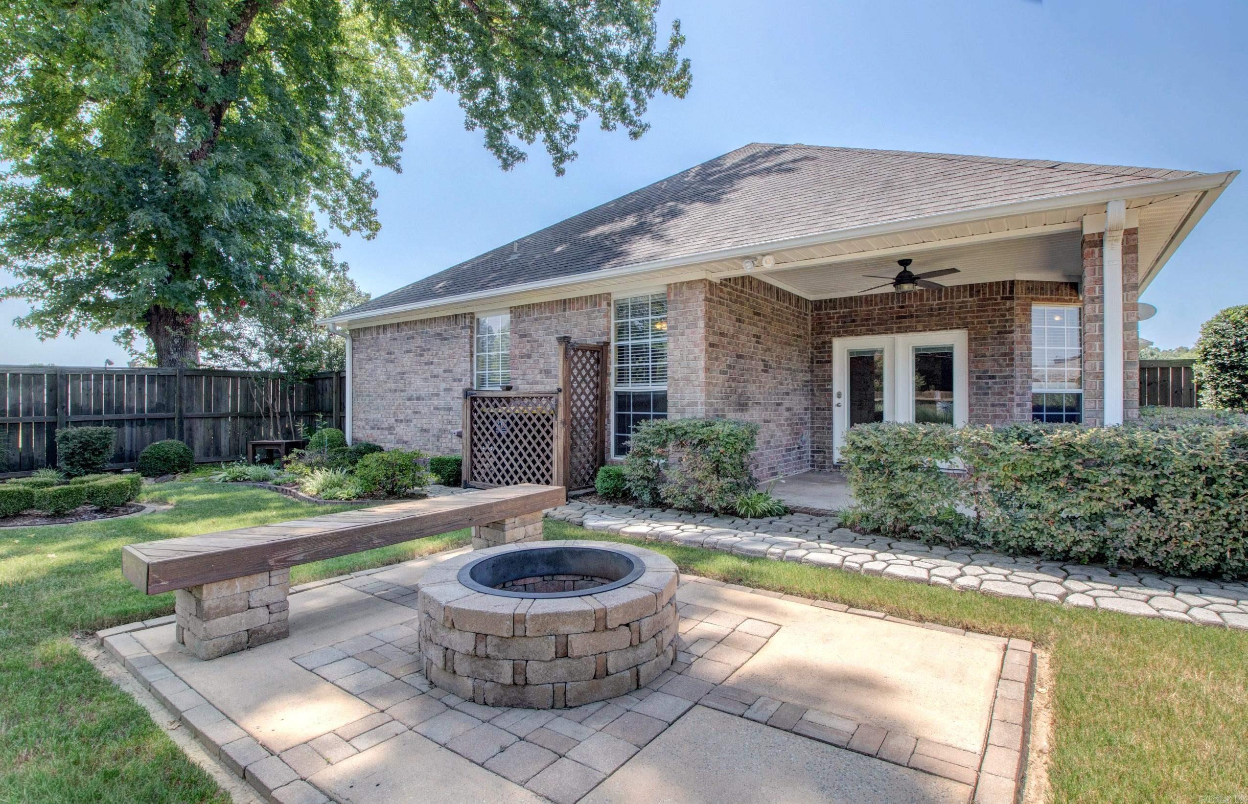 2 Fredonia  Mayflower, AR