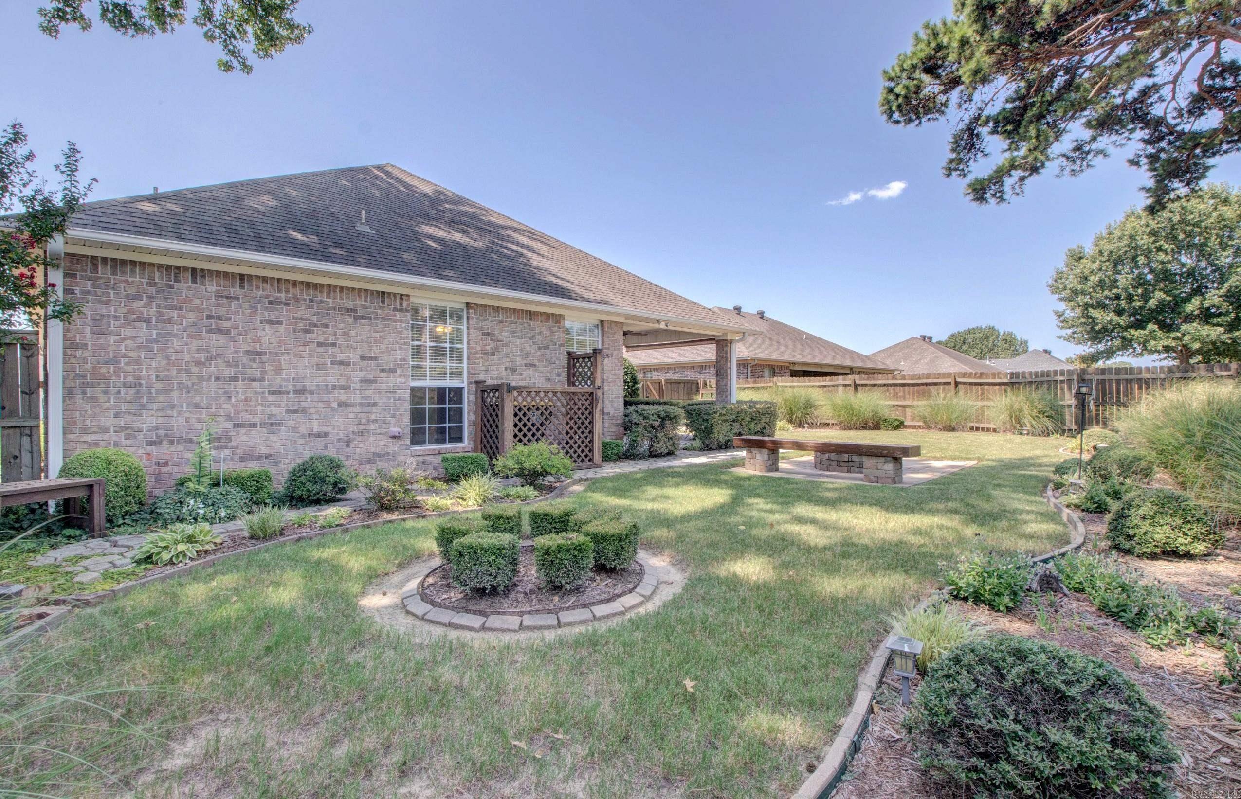 2 Fredonia  Mayflower, AR