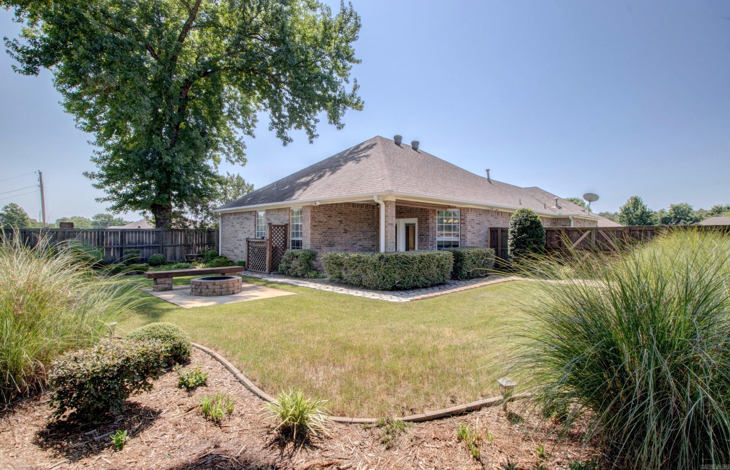 2 Fredonia  Mayflower, AR