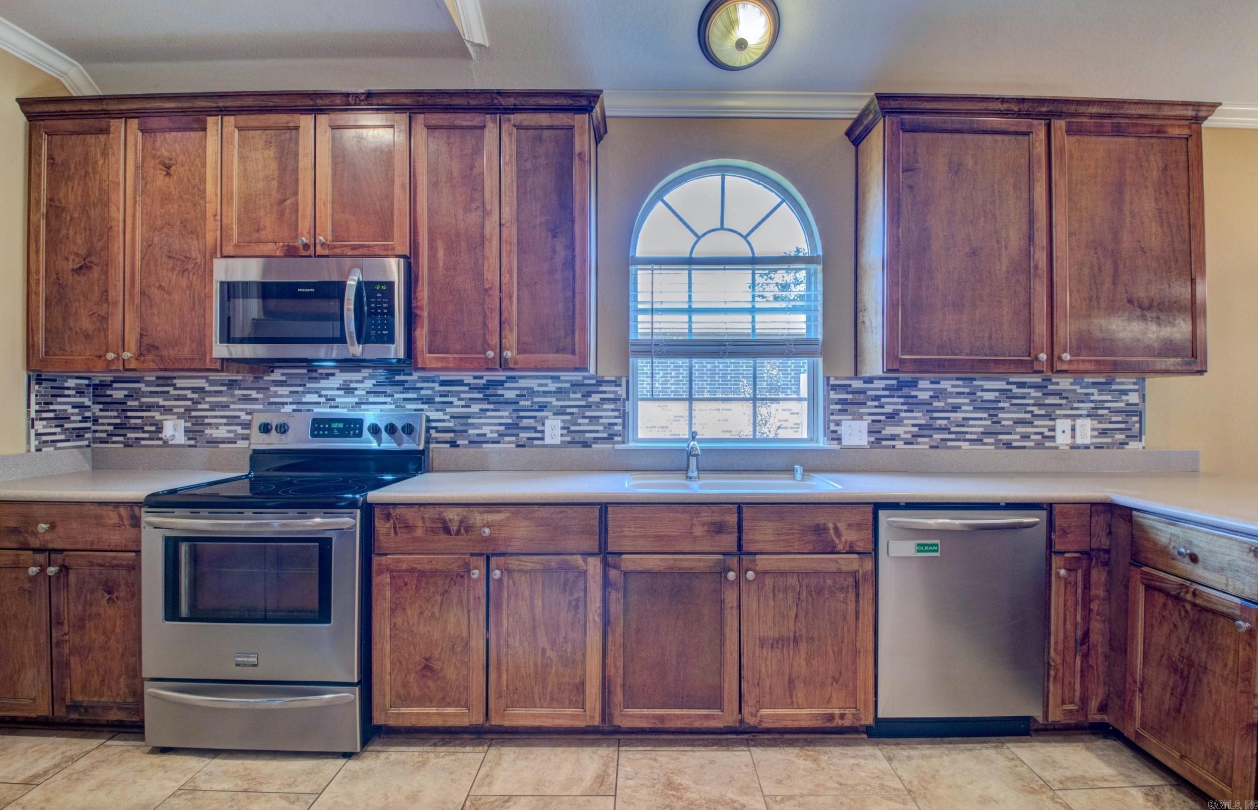 2 Fredonia  Mayflower, AR