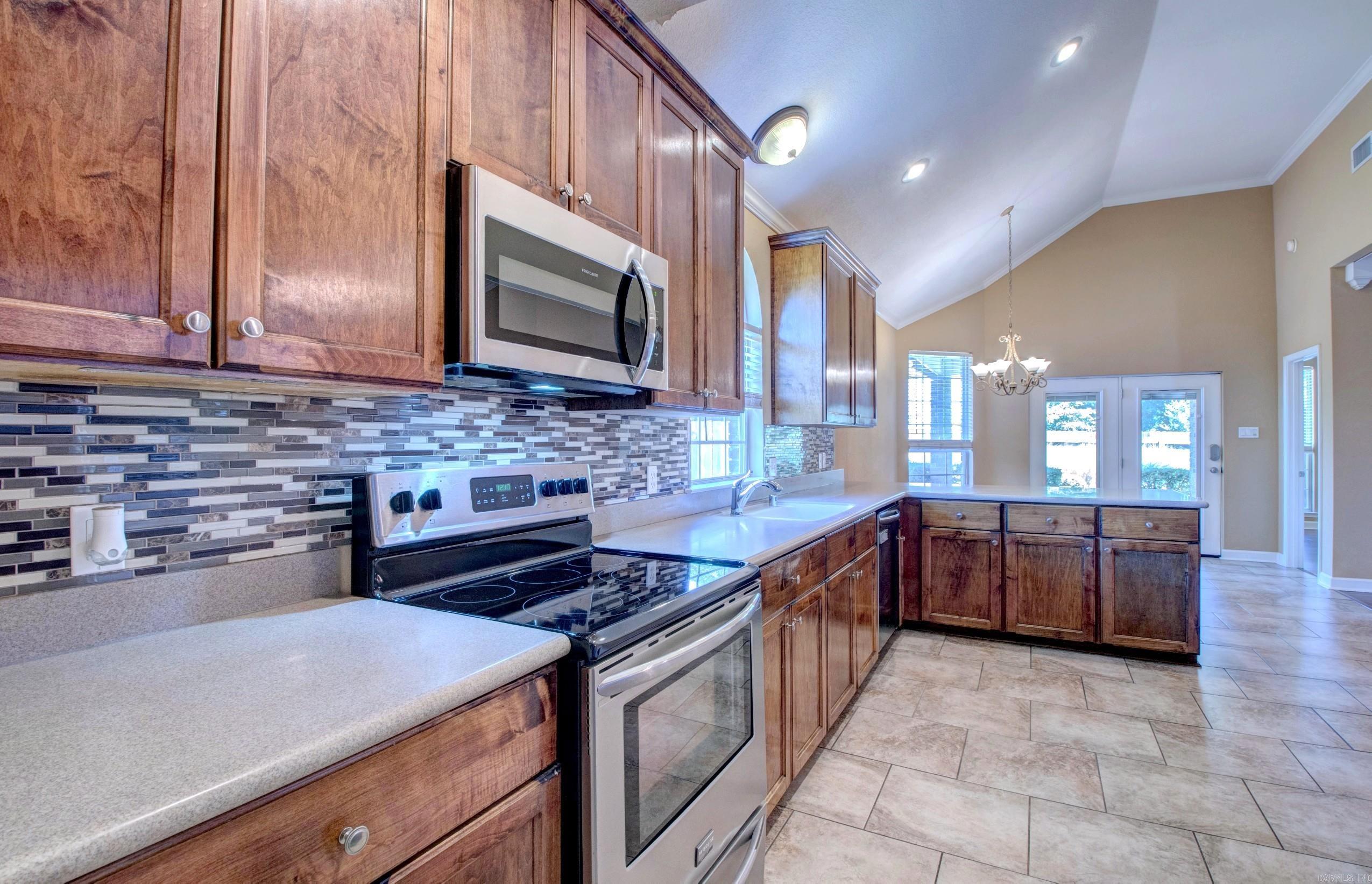 2 Fredonia  Mayflower, AR
