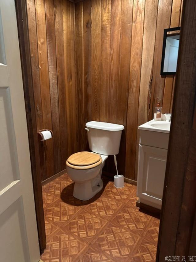Lower level half bathroom