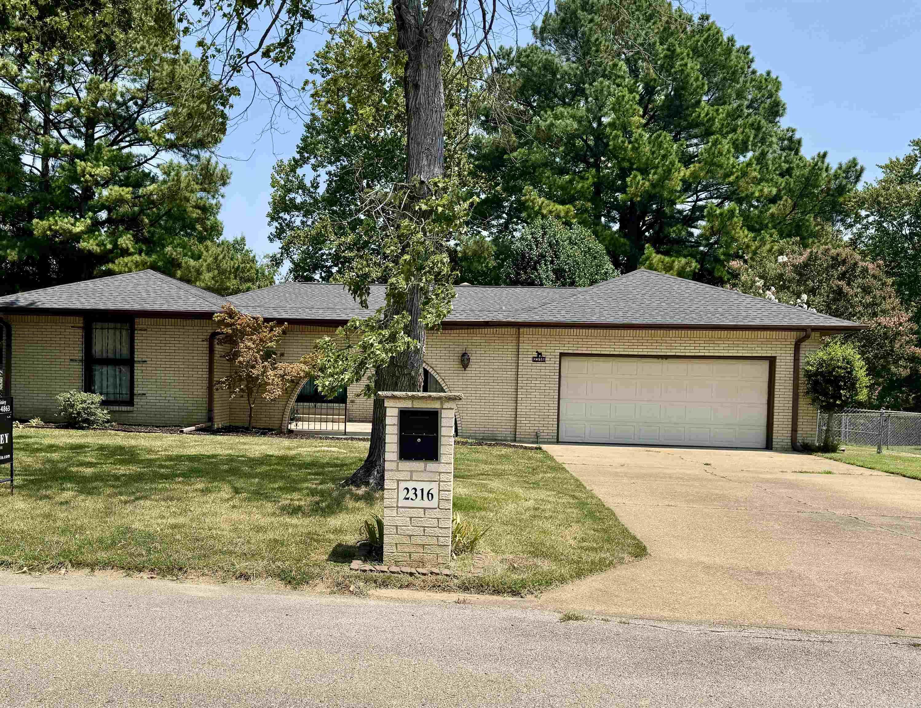 2316 Indian Trail  Jonesboro, AR