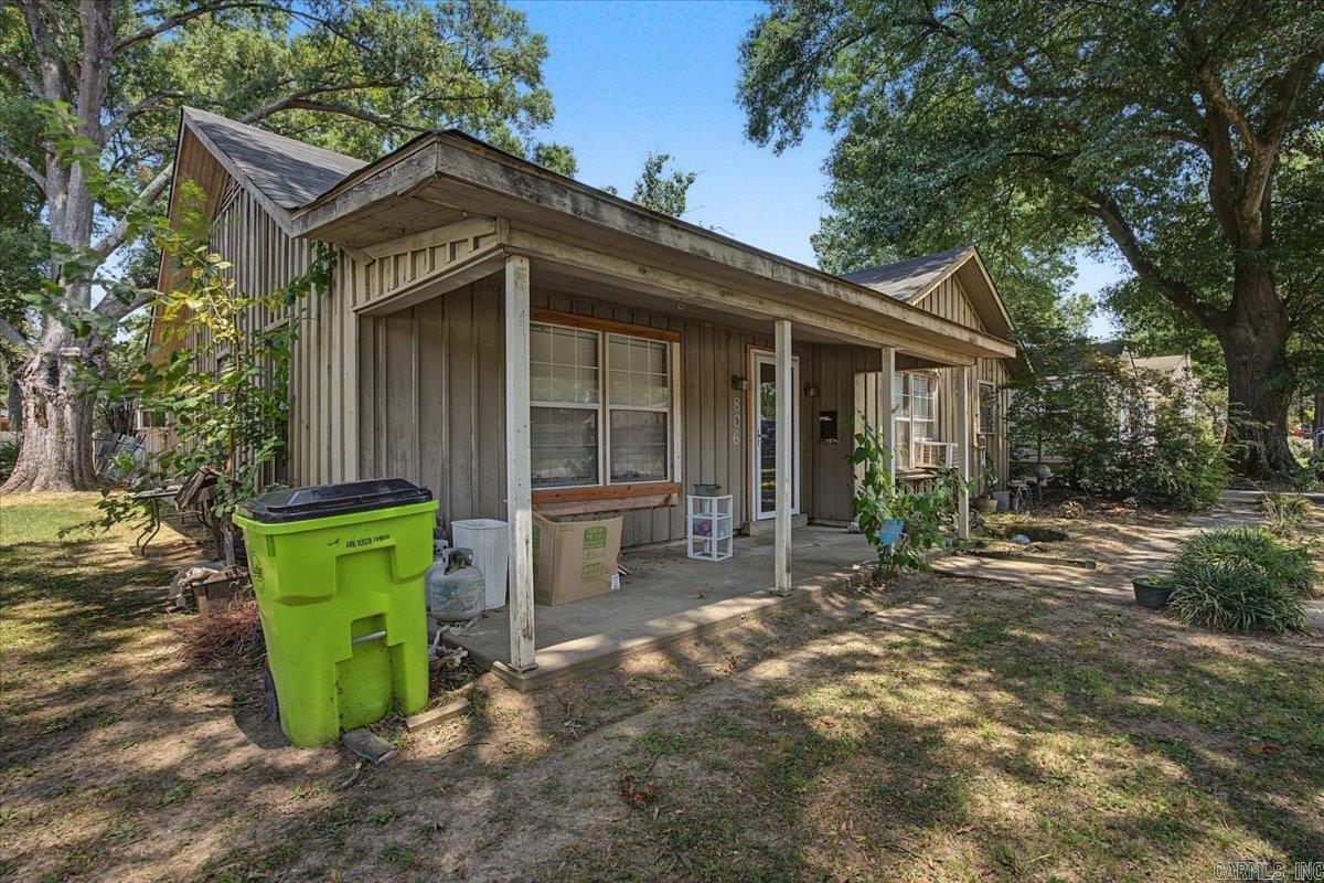 806 W 15th  Stuttgart, AR