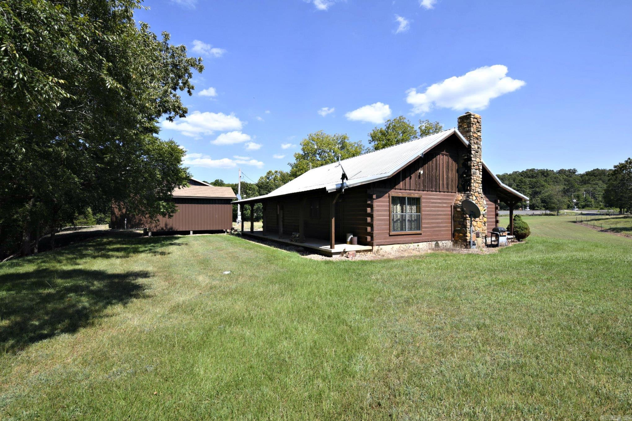 1337 Polk Road 38  Hatfield, AR