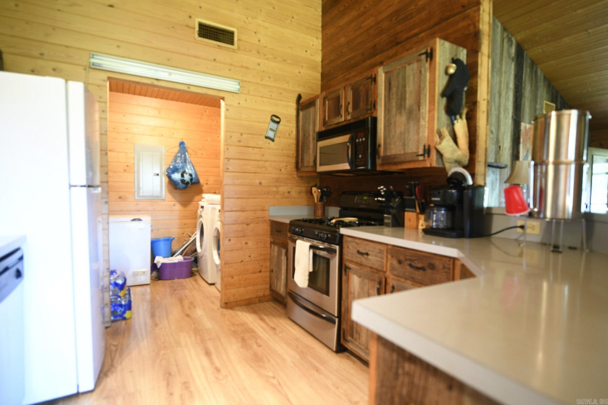 1337 Polk Road 38  Hatfield, AR