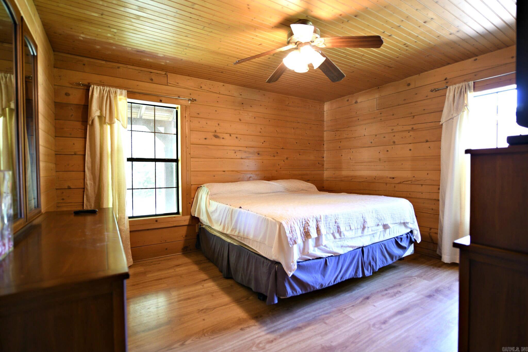 1337 Polk Road 38  Hatfield, AR