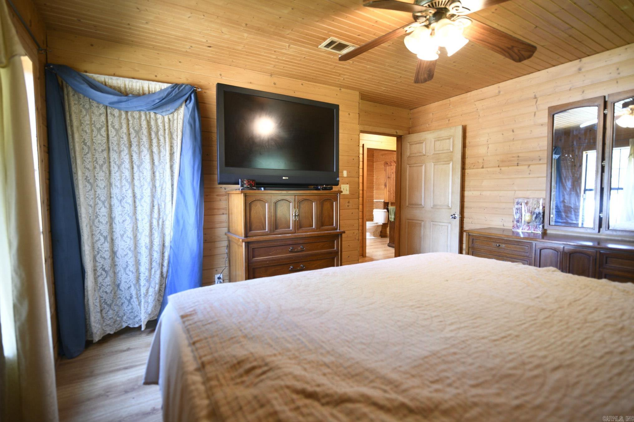 1337 Polk Road 38  Hatfield, AR