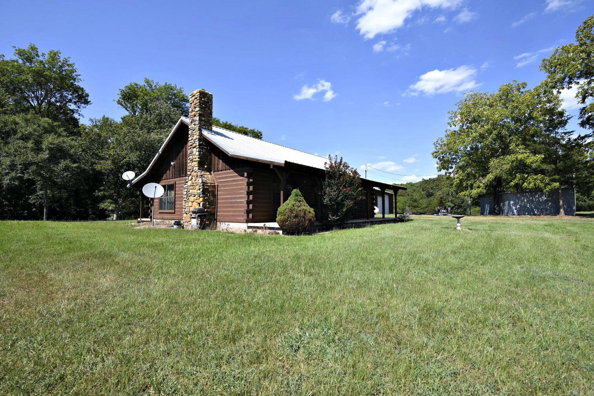 1337 Polk Road 38  Hatfield, AR