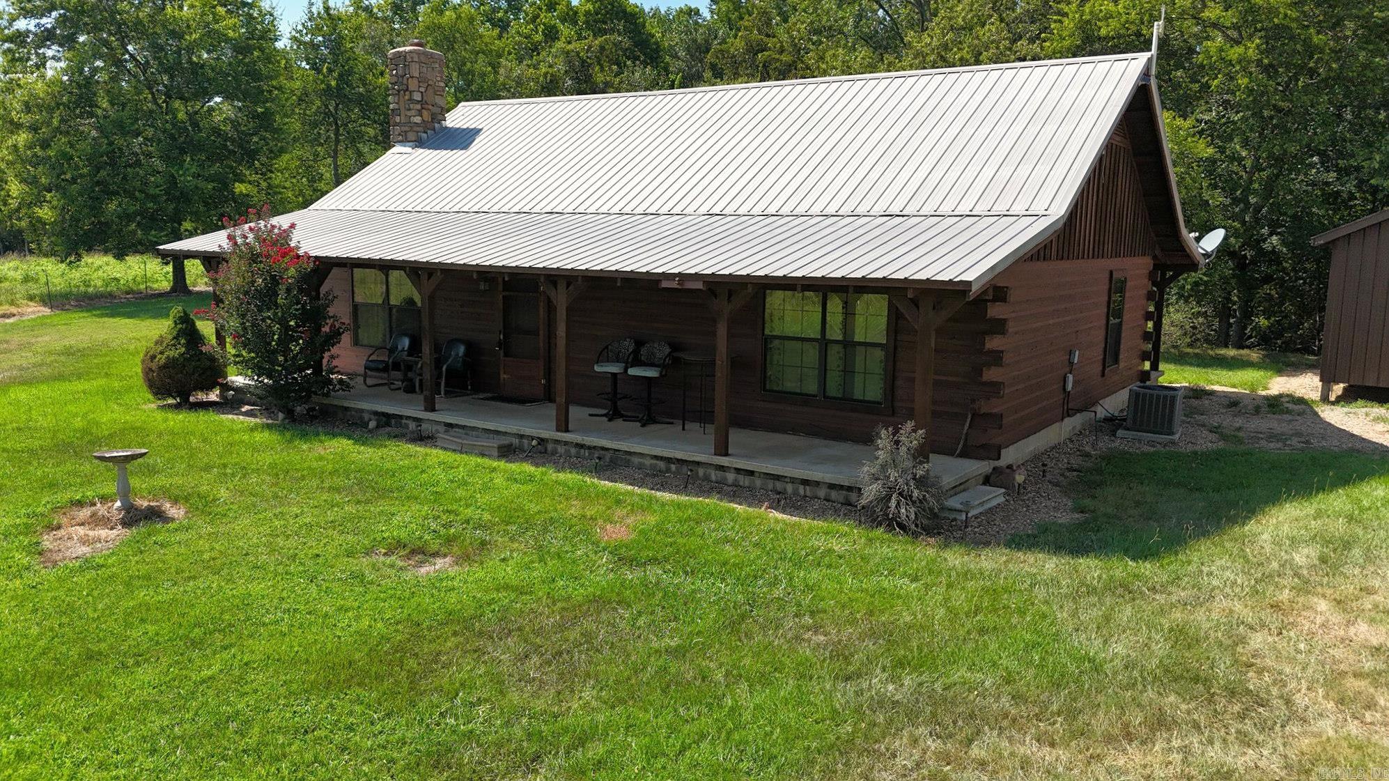 1337 Polk Road 38  Hatfield, AR