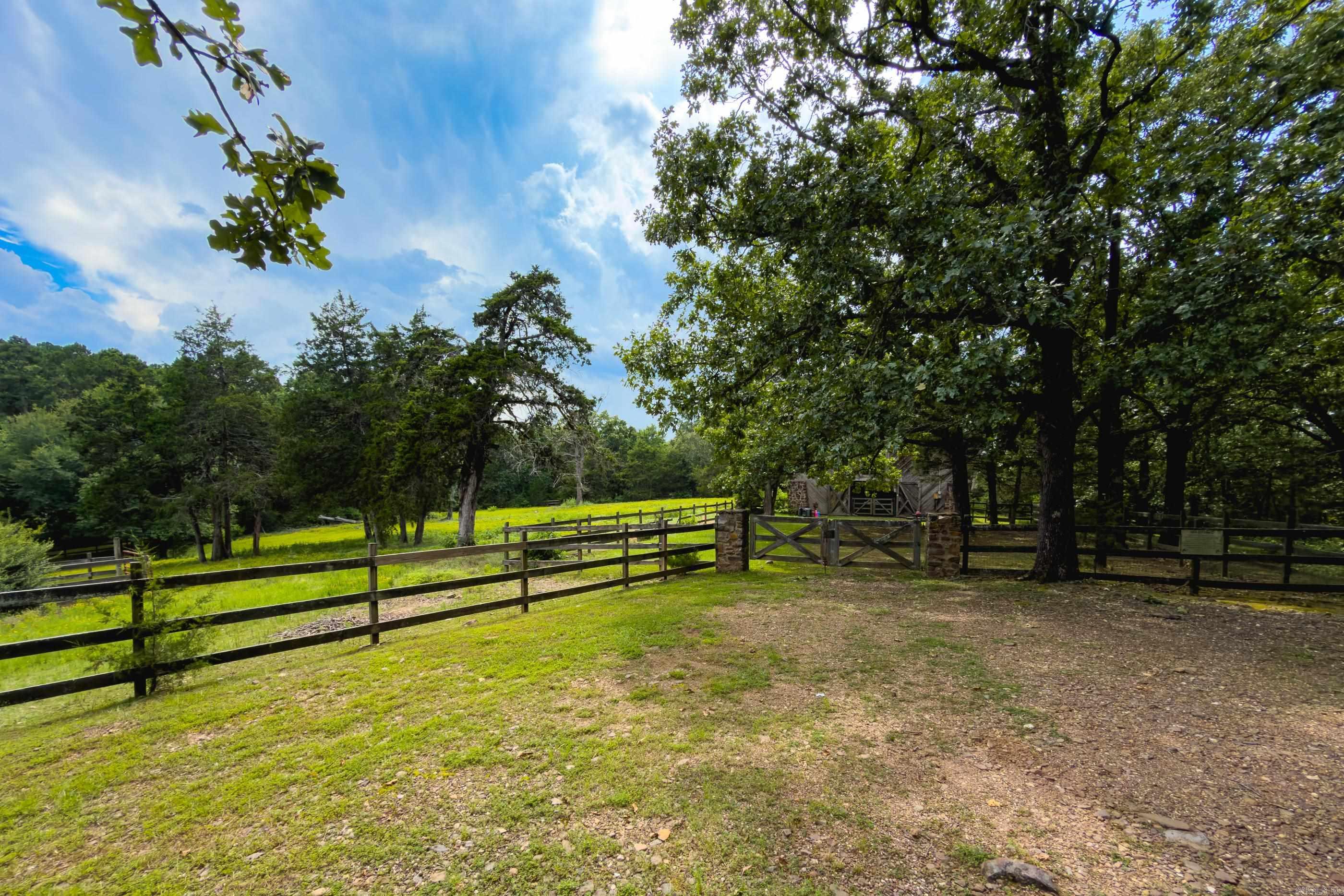 5 Woodsong  Roland, AR