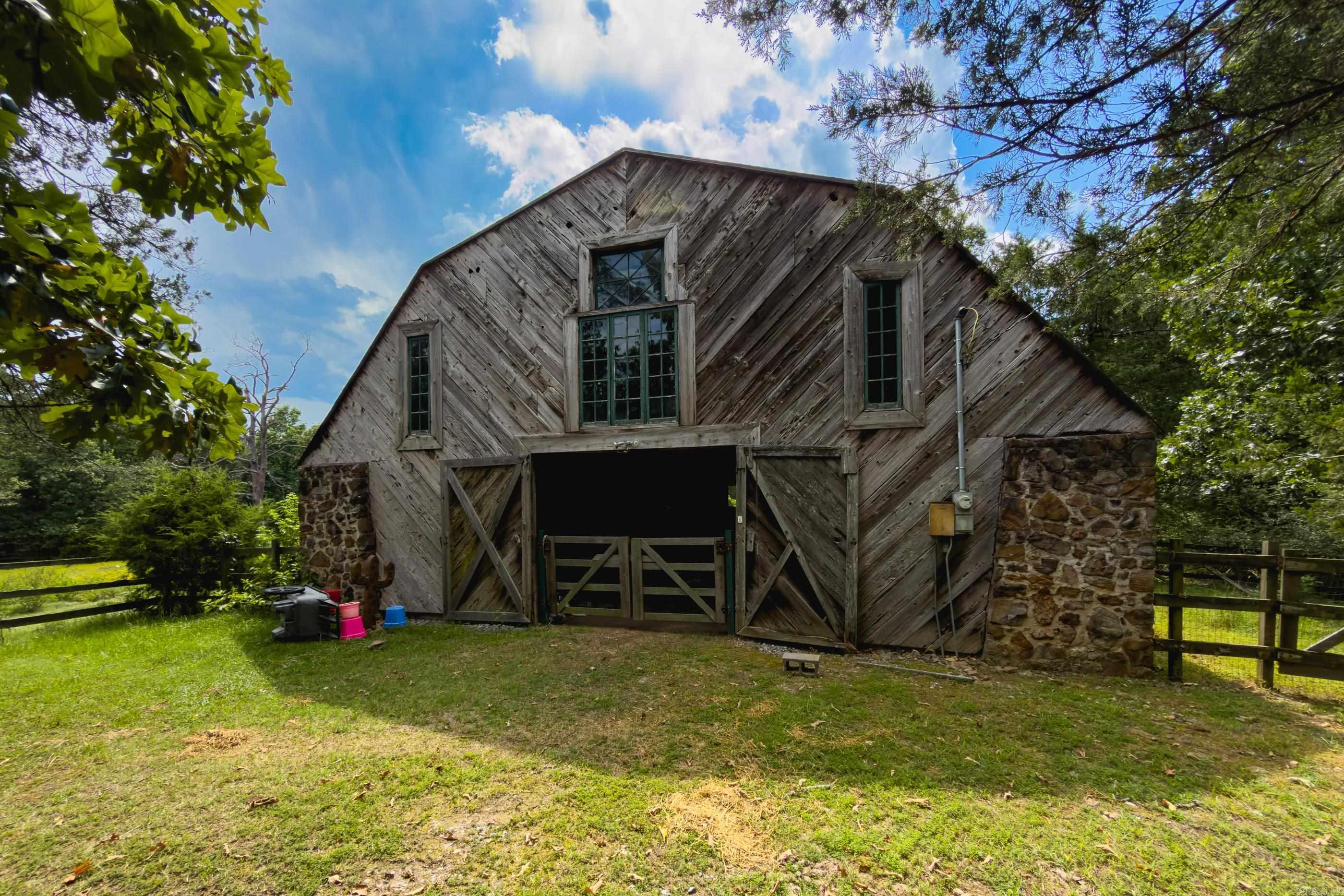 5 Woodsong  Roland, AR