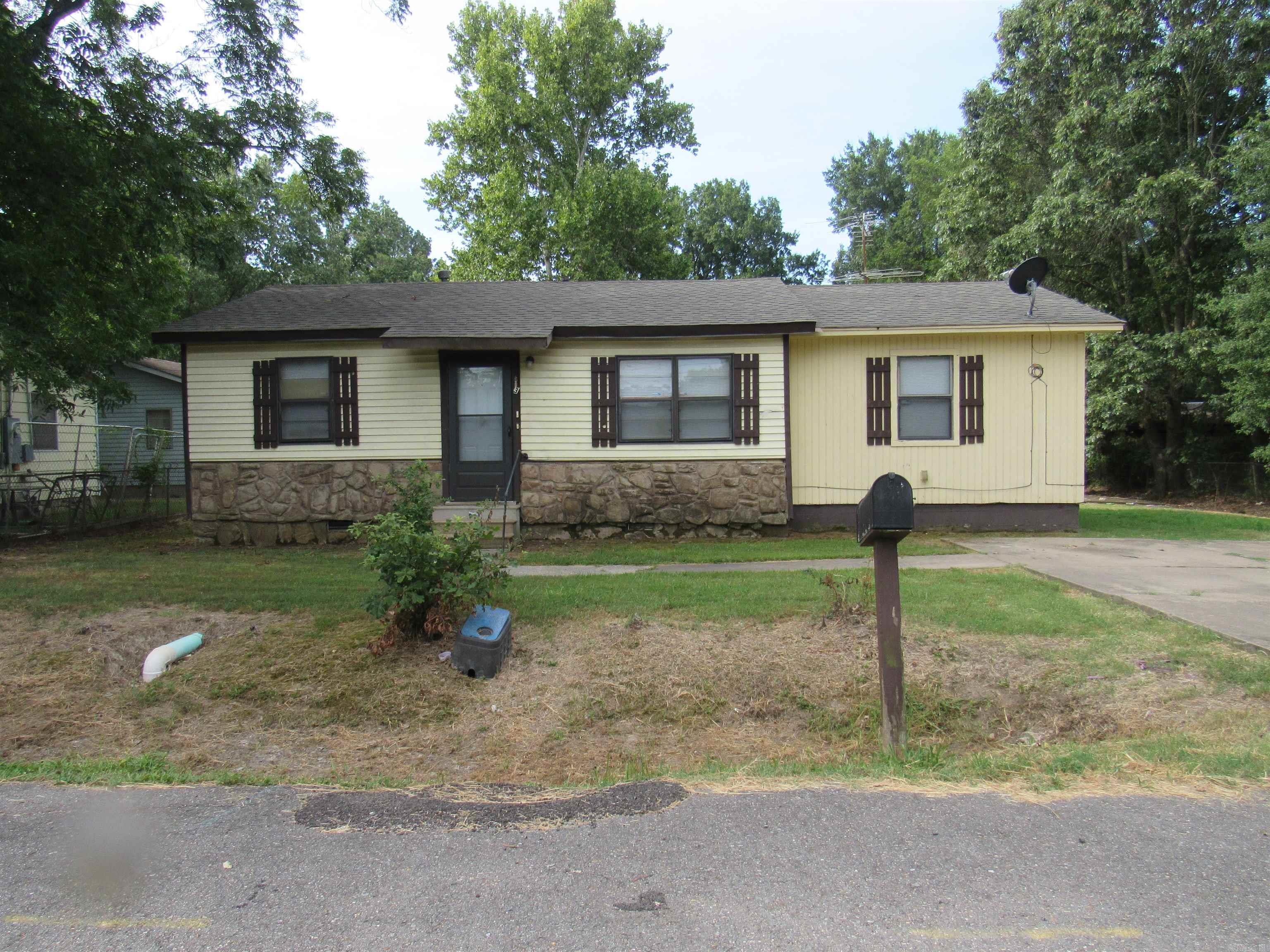 613 Hamburg St  Lonoke, AR